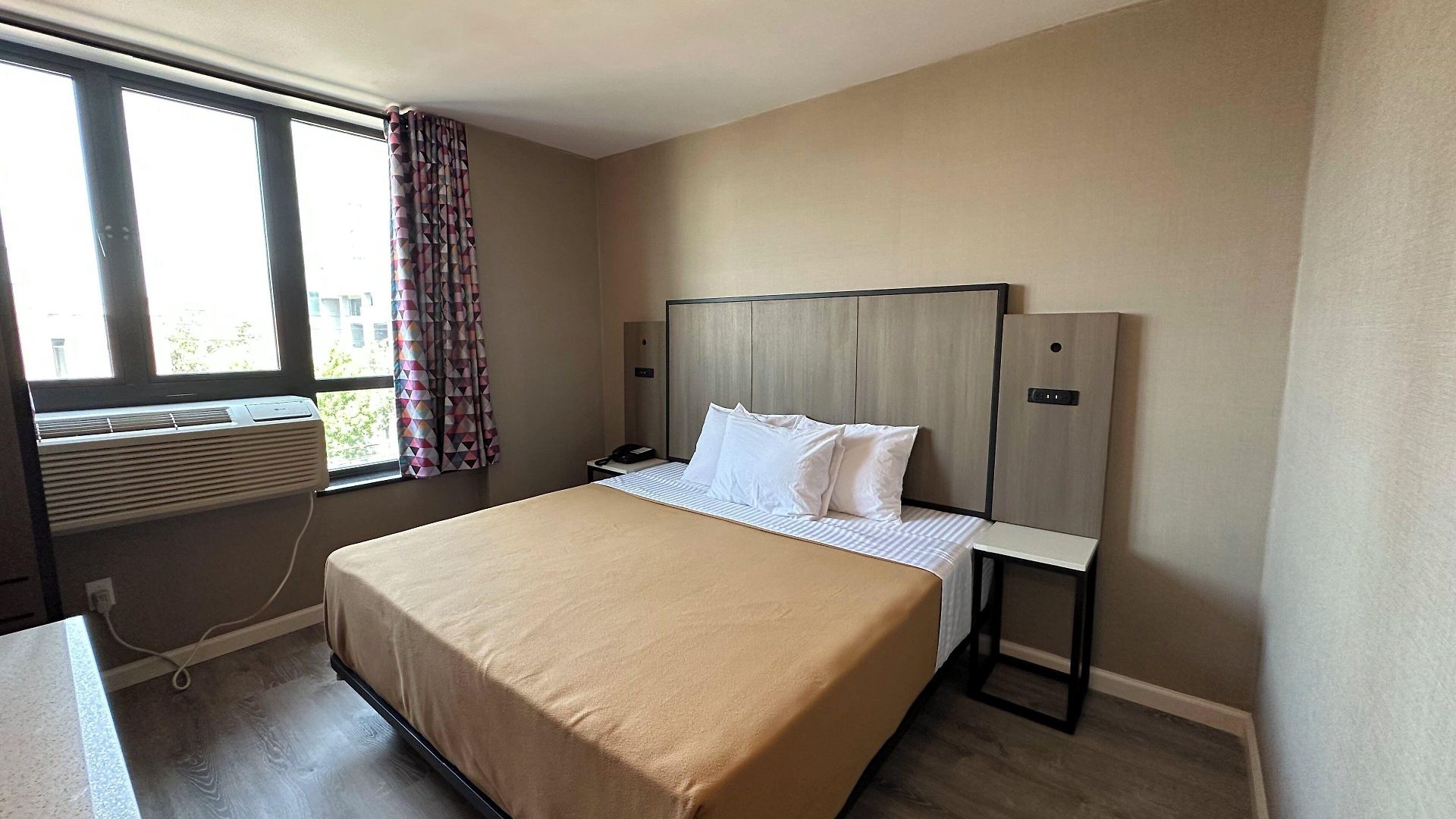 Hotel Regal & Laguardia 3*