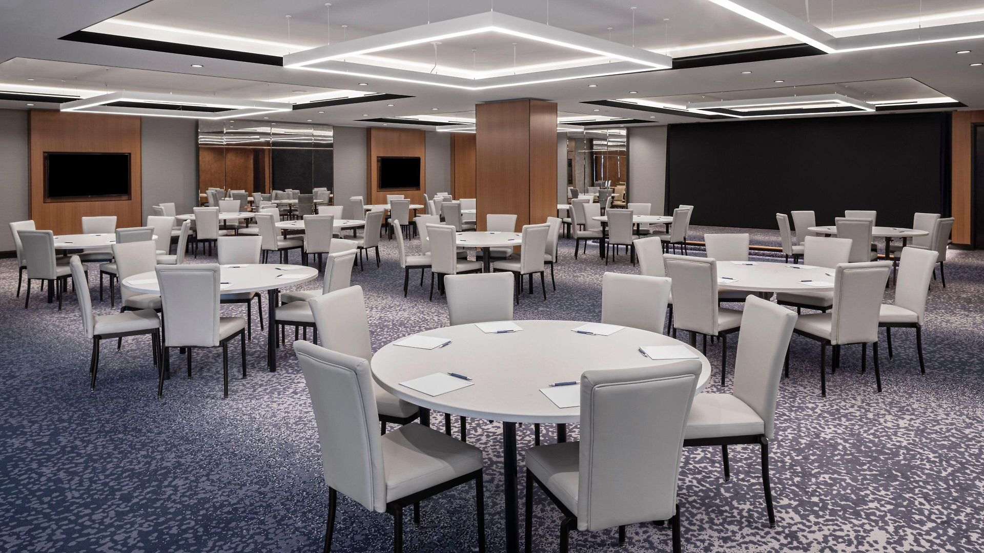 Four Points By Sheraton Flushing Hotel 4*