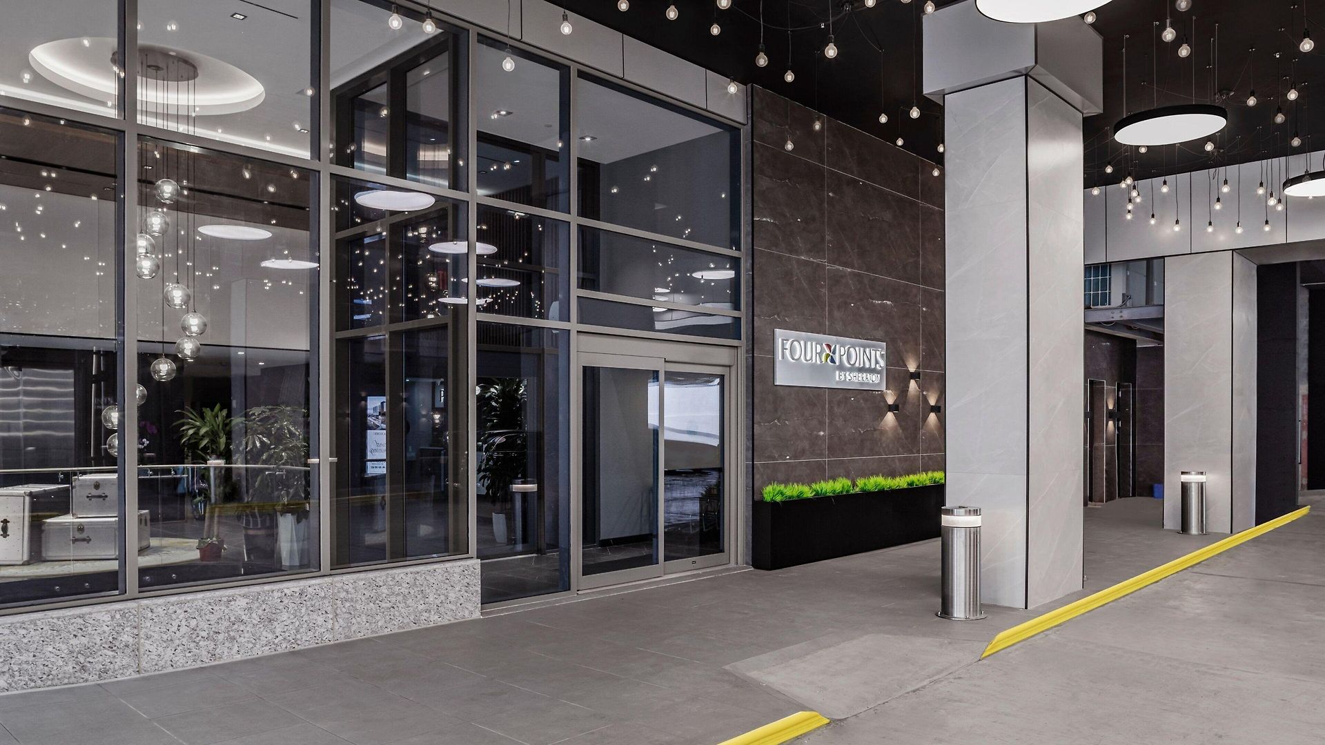 Hotel Four Points By Sheraton Flushing 4*