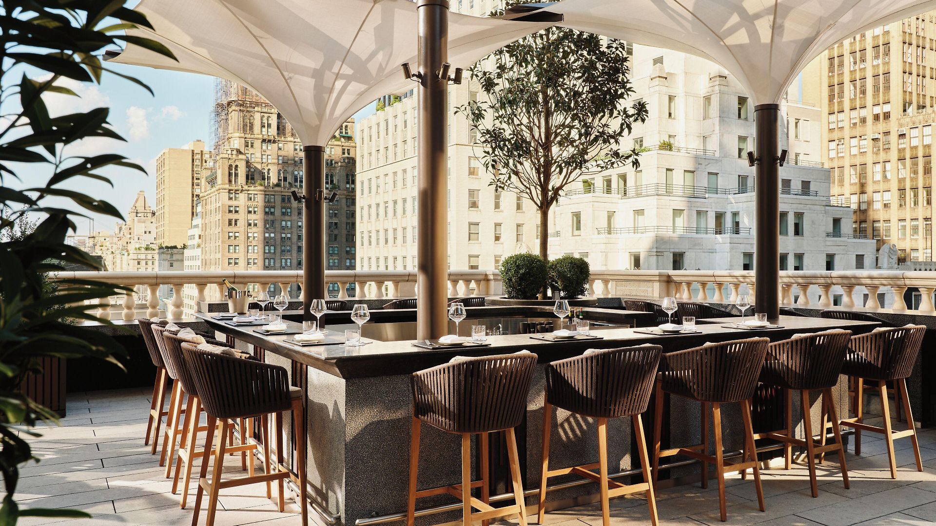 Aman Hotel *