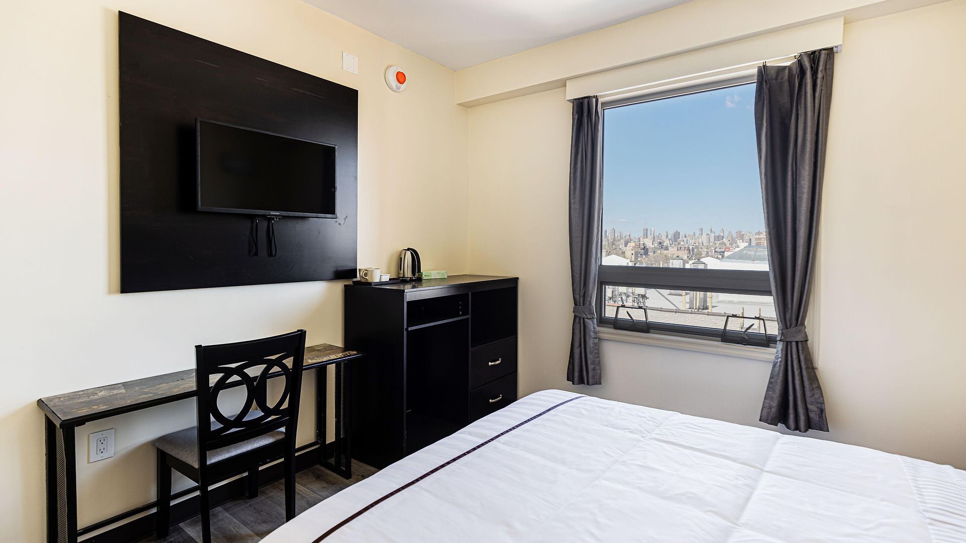 Hotel Astoria Laguardia 3*