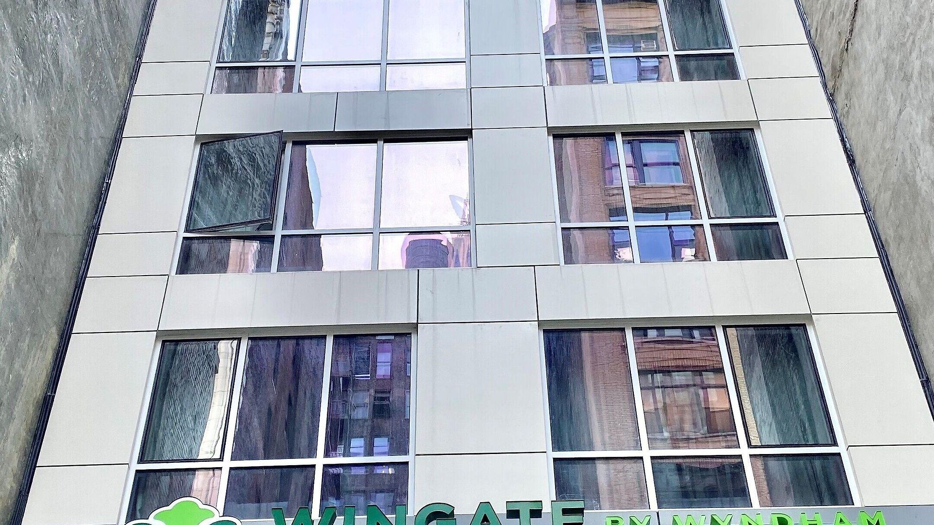 Wingate By Wyndham Midtown South/5th Ave Hotel 3*