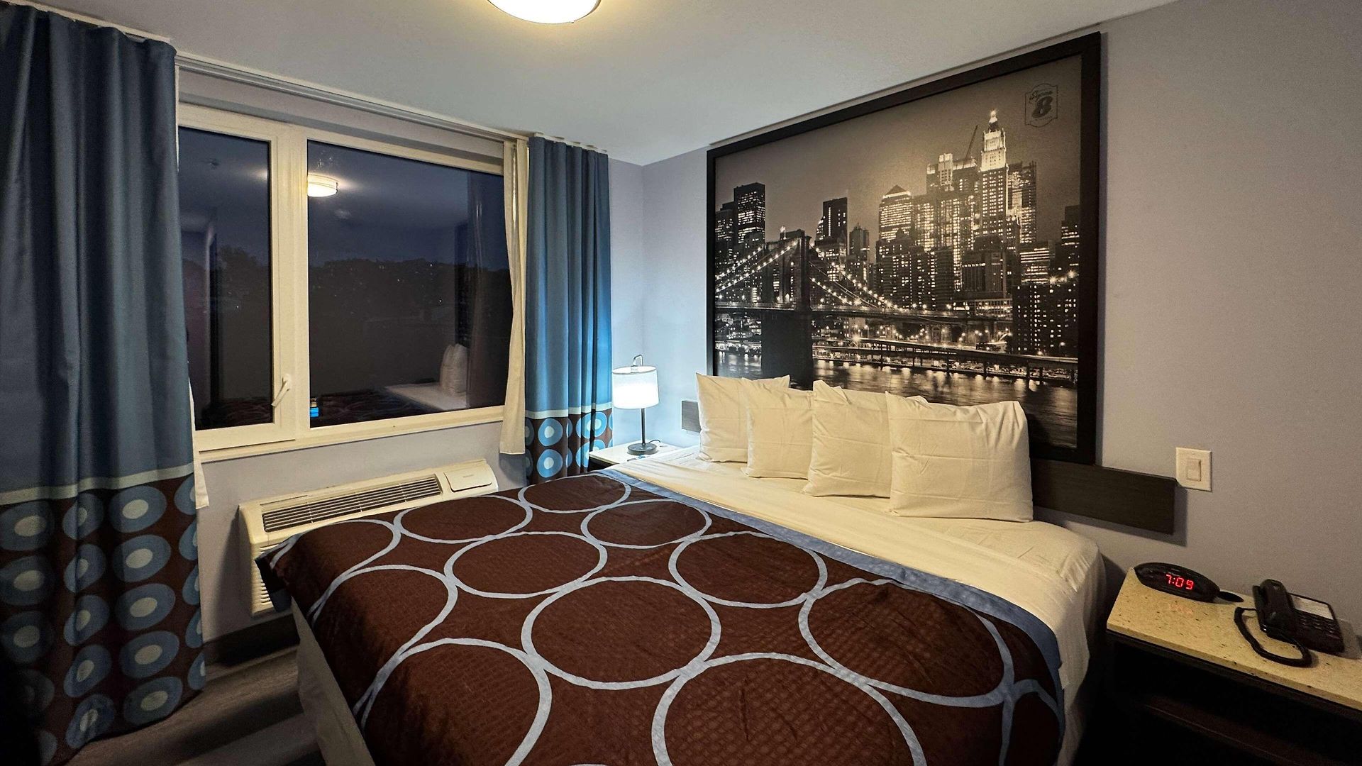 Super 8 By Wyndham Brooklyn Fulton Street Broadway Junction