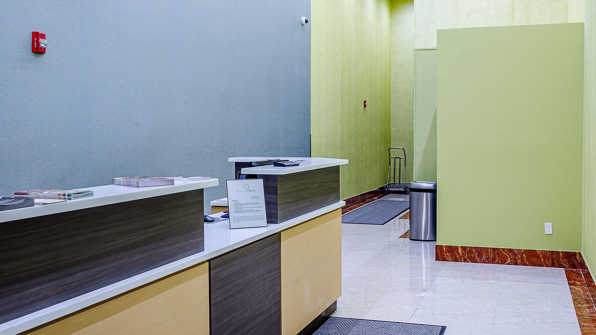 Hotel Elmhurst 3*