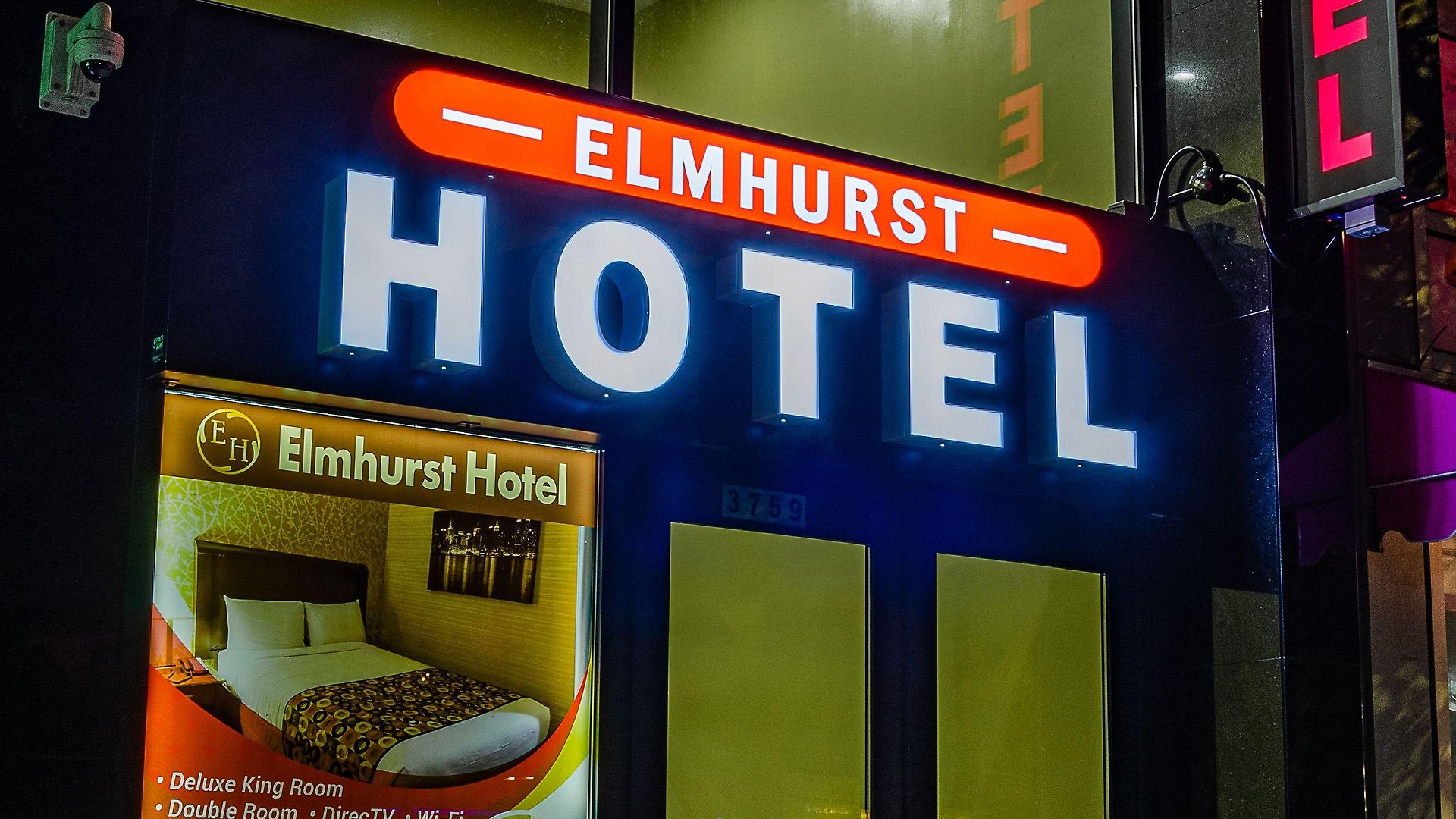 Elmhurst Hotel 3*