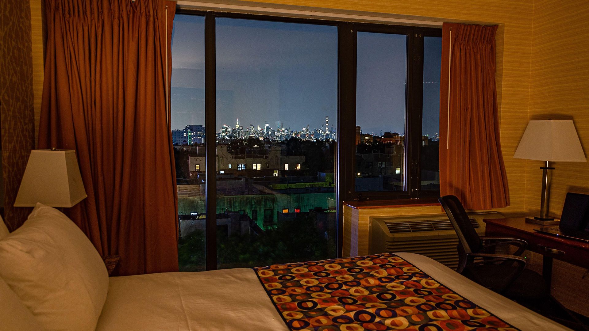 Hotel Elmhurst