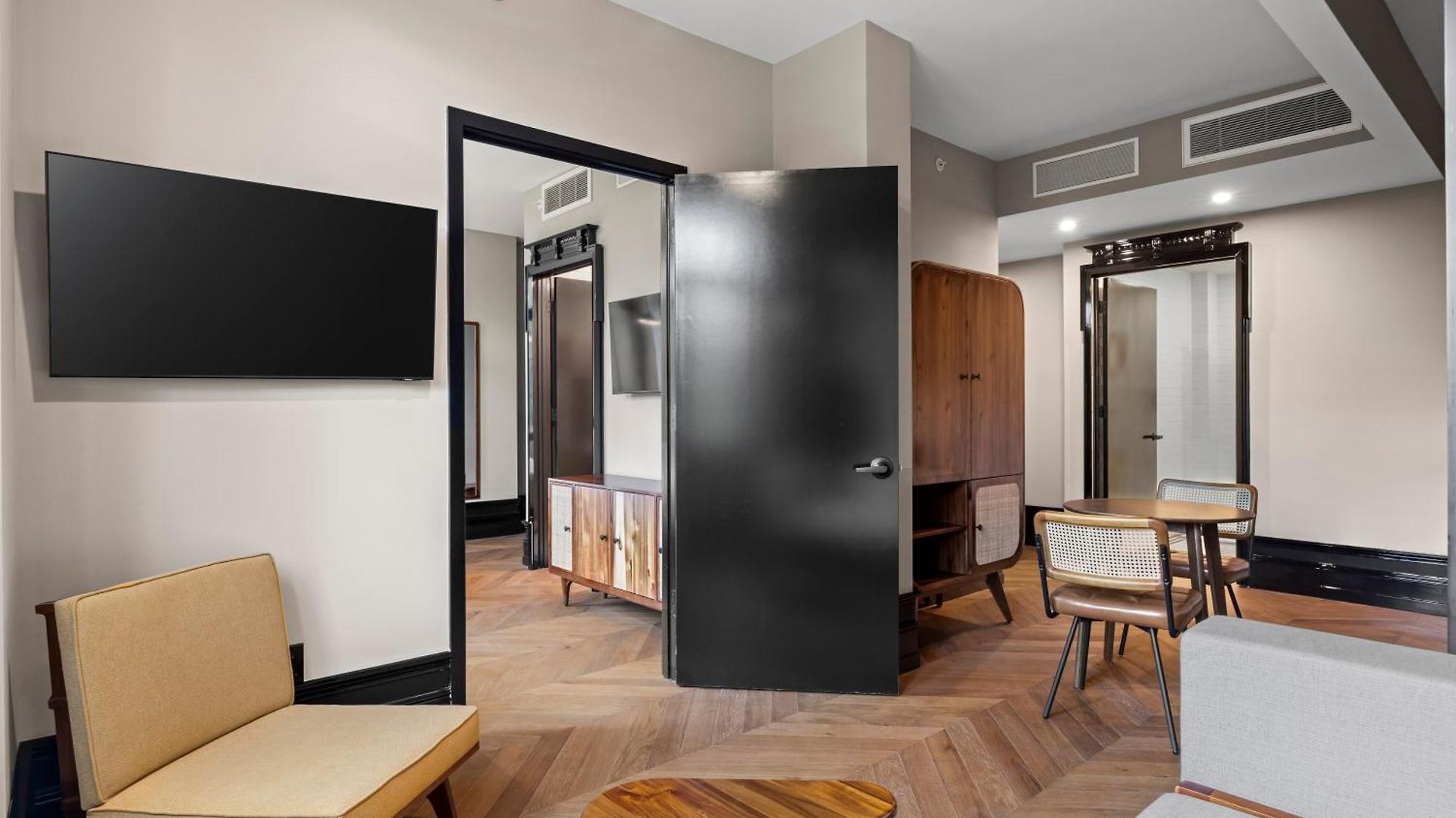 Freeman 303 By Rove Travel - 1br With Shared Amenities