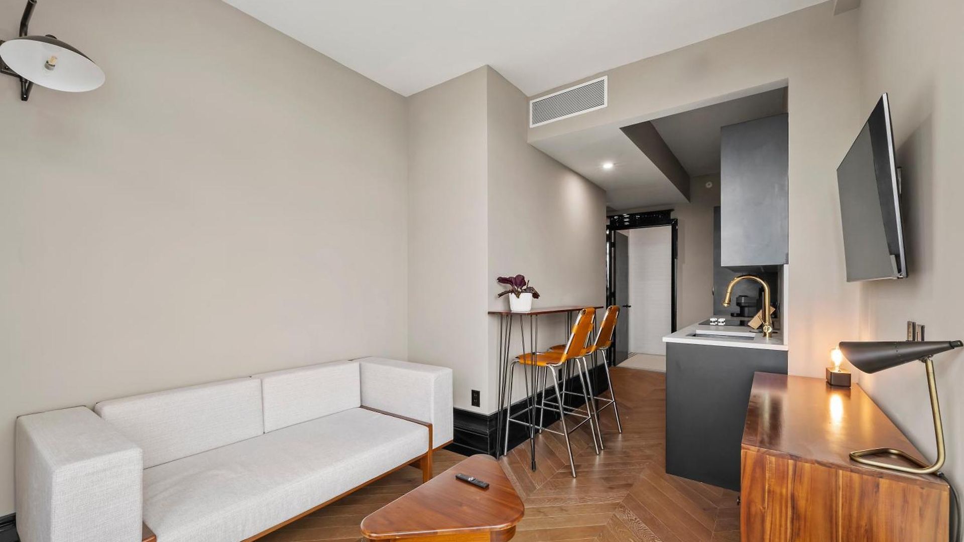 Holiday home Freeman 903 By Rove Travel - 1br With Shared Amenities *