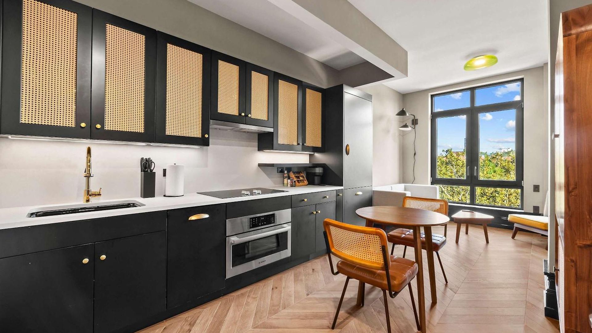 Freeman 503 By Rove Travel - 1br With Shared Amenities *