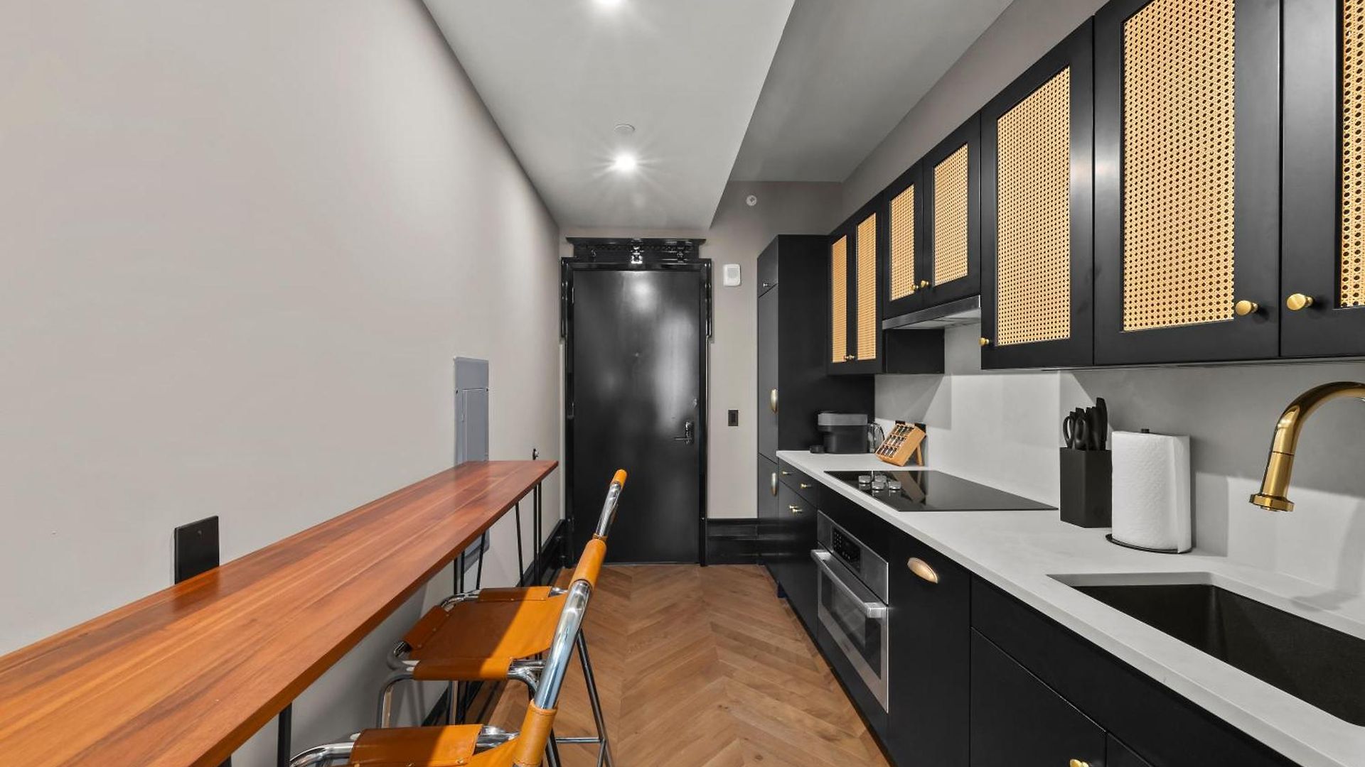 Freeman 901 By Rove Travel - With Shared Amenities New York