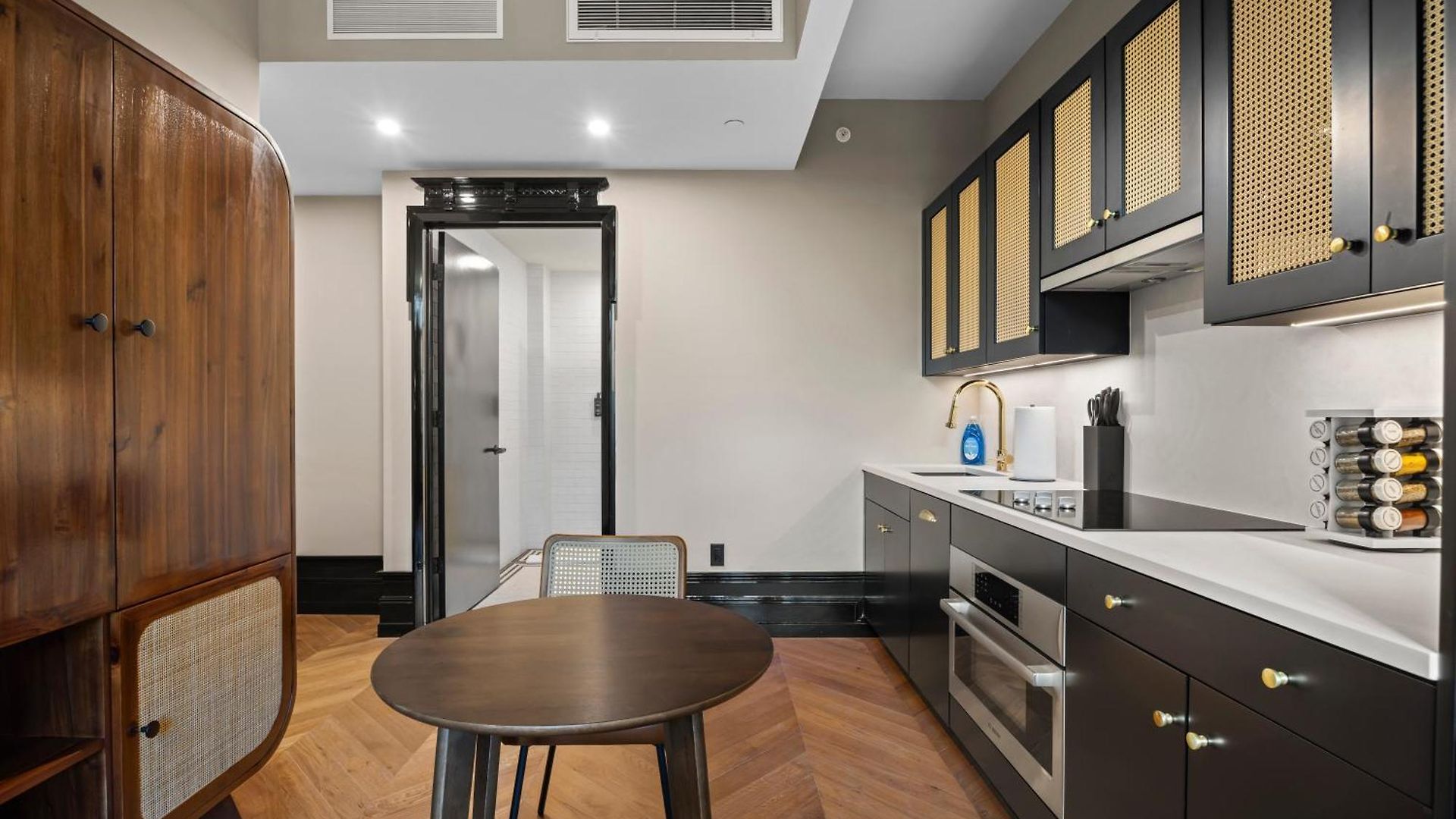 Holiday home Freeman 303 By Rove Travel - 1br With Shared Amenities *