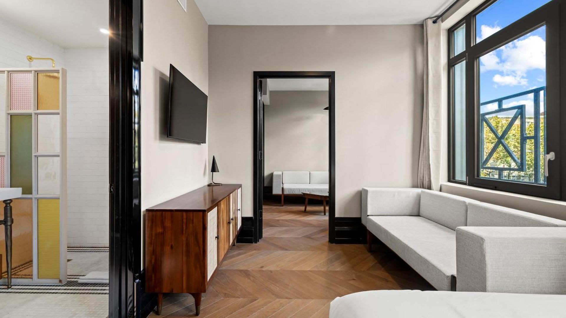 Freeman 303 By Rove Travel - 1br With Shared Amenities *
