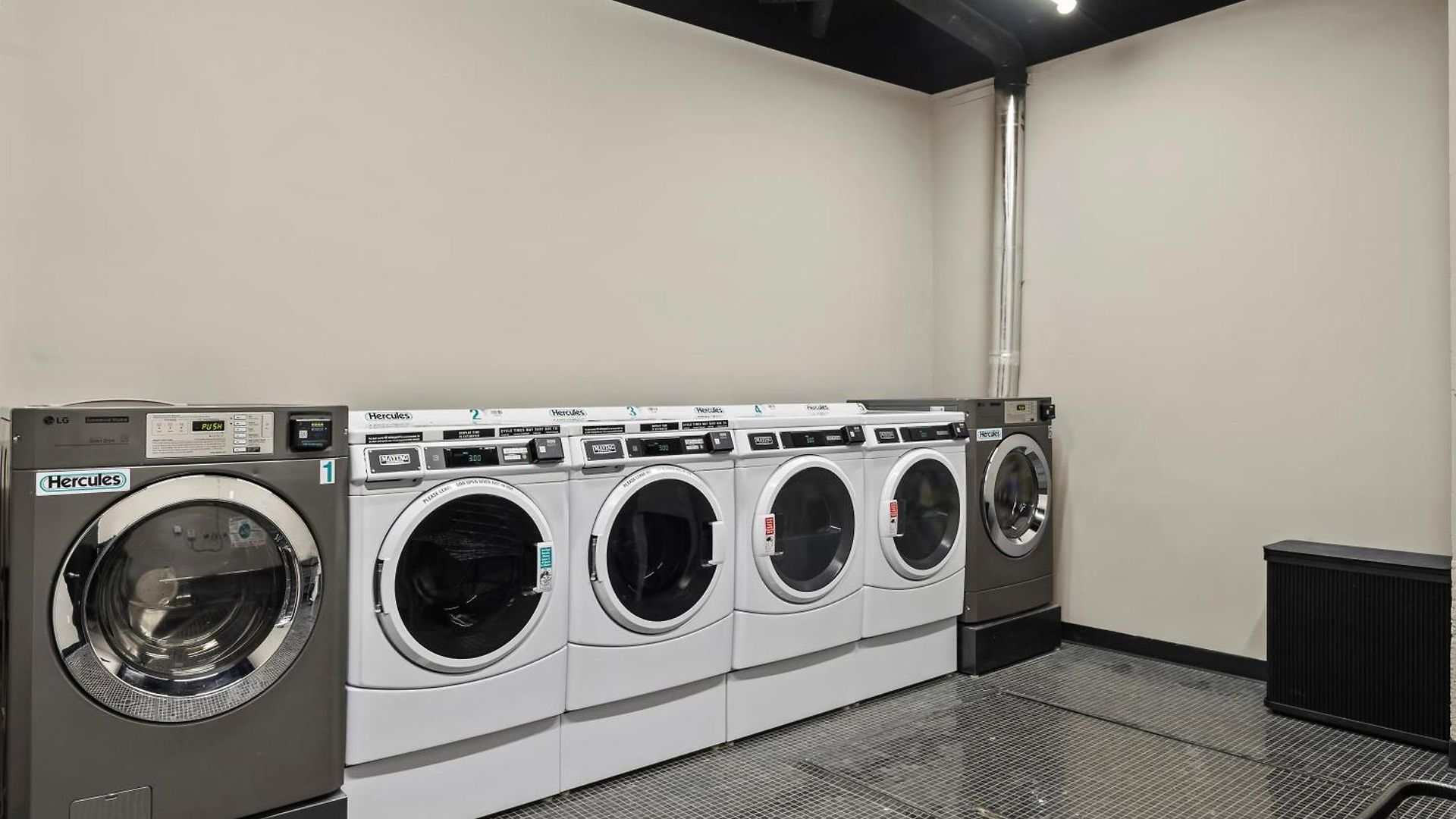 Freeman 901 By Rove Travel - With Shared Amenities New York