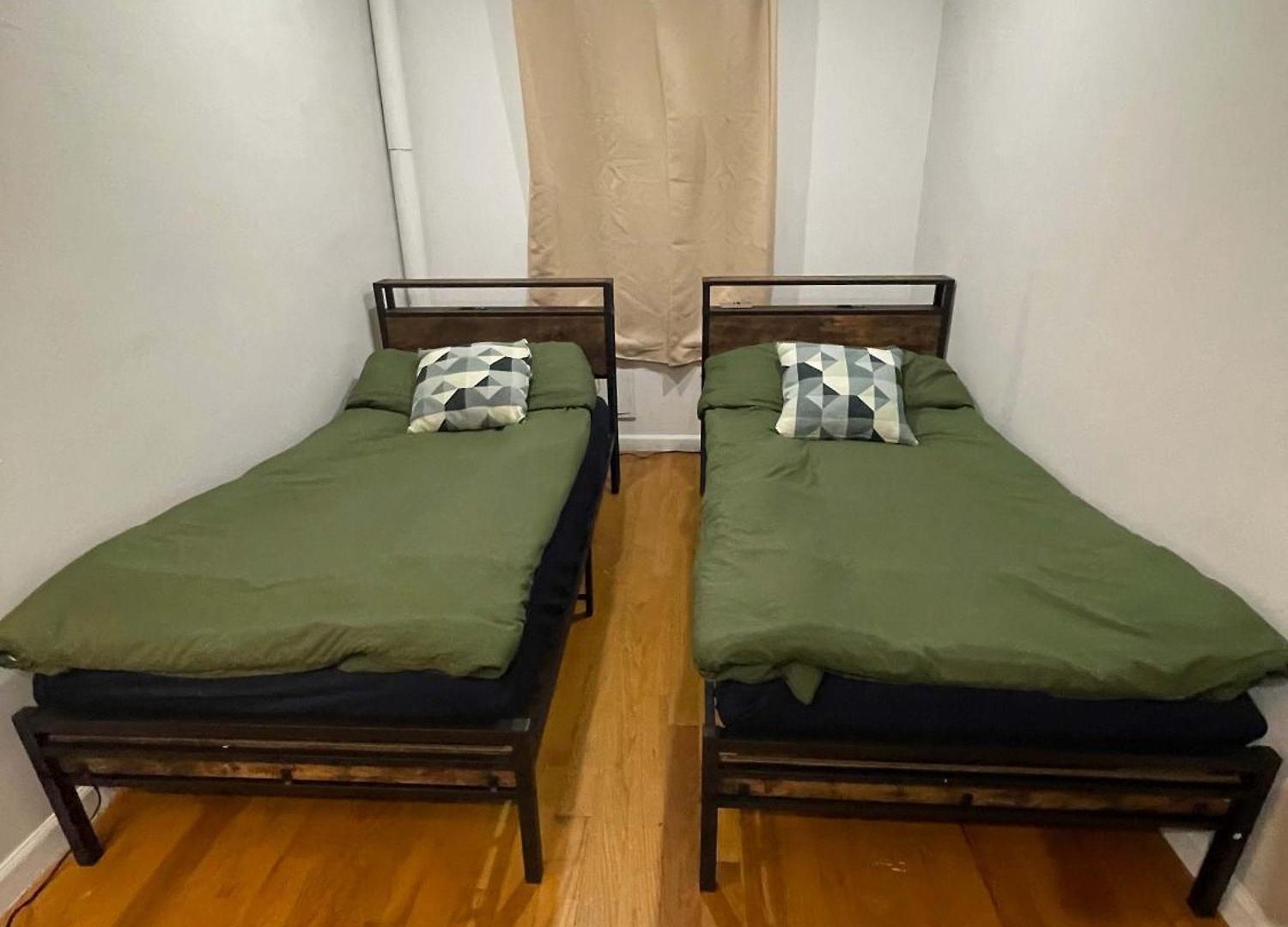 Union Square With Kitchen -shared Bathroom Apartment *