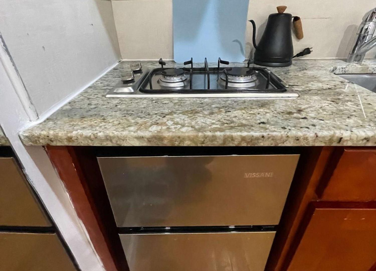 Union Square With Kitchen -shared Bathroom Apartment