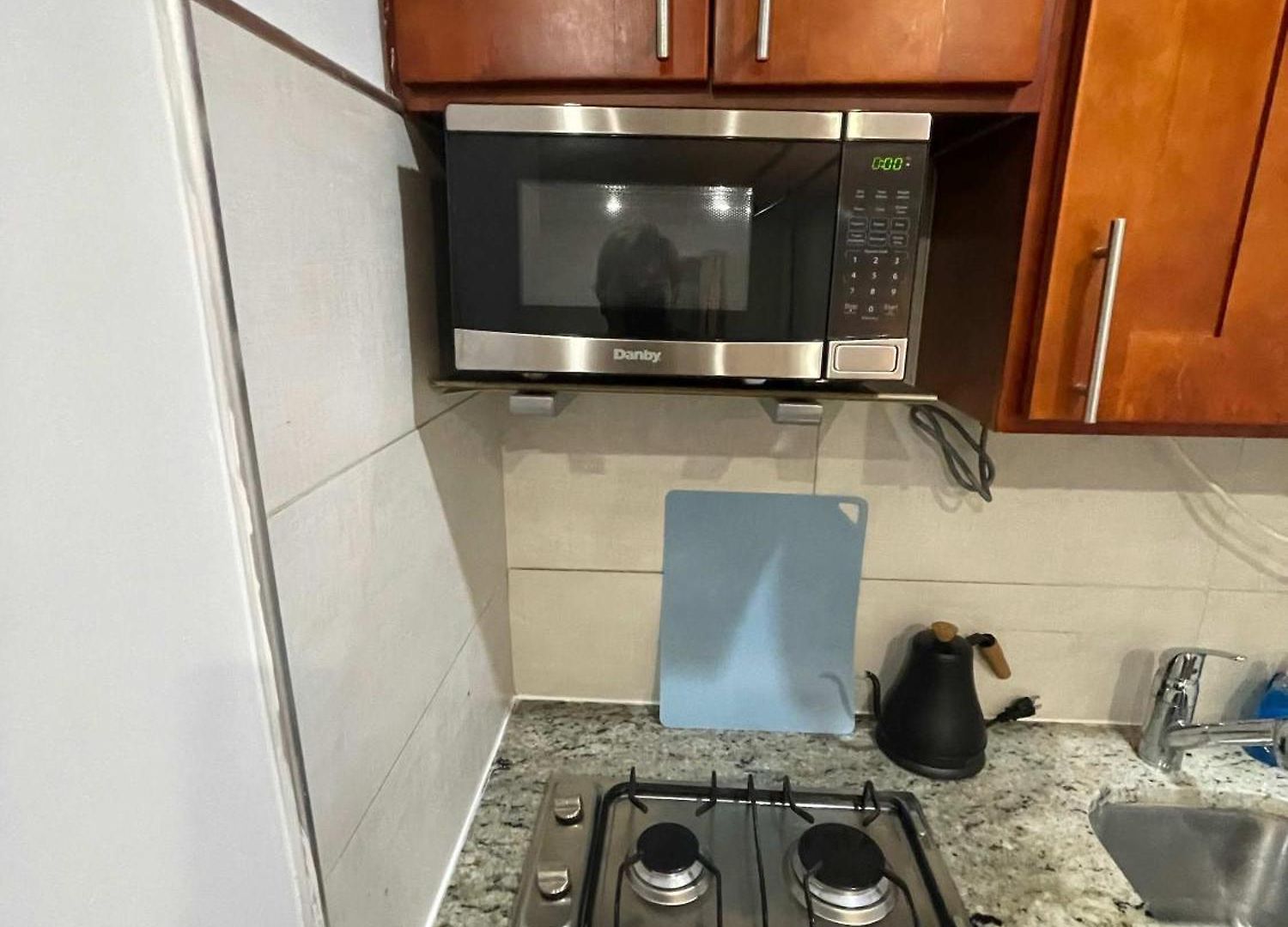 Union Square With Kitchen -shared Bathroom Apartment