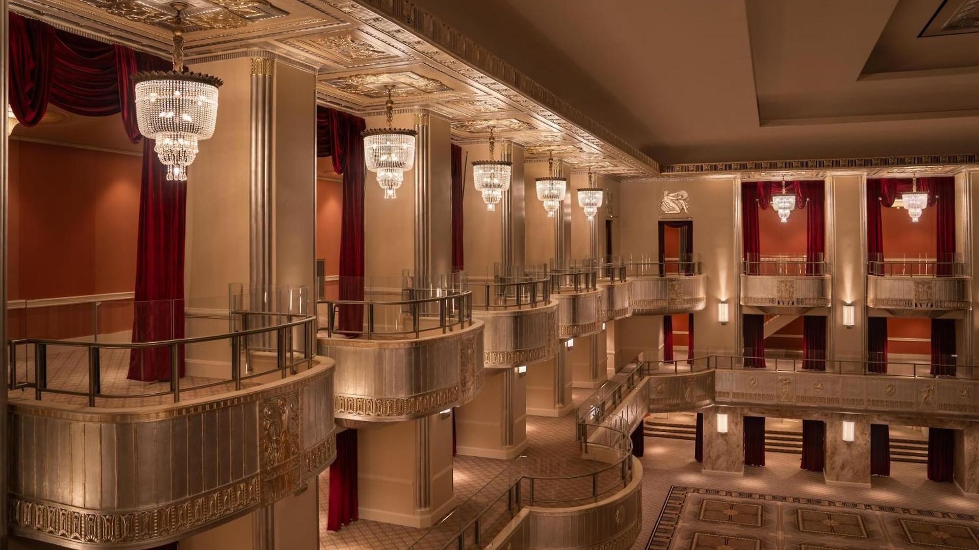 Waldorf Astoria Hotel