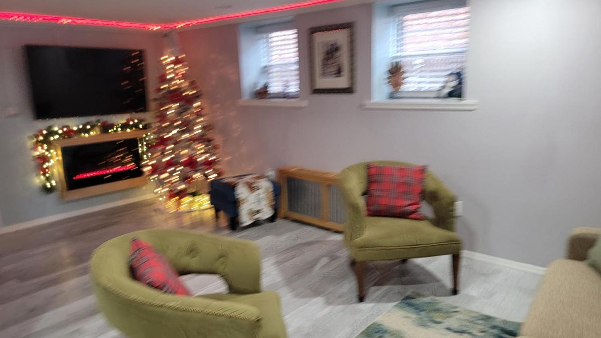 Lovely 2 Bedroom With 2 Entrance And Parking Apartment *