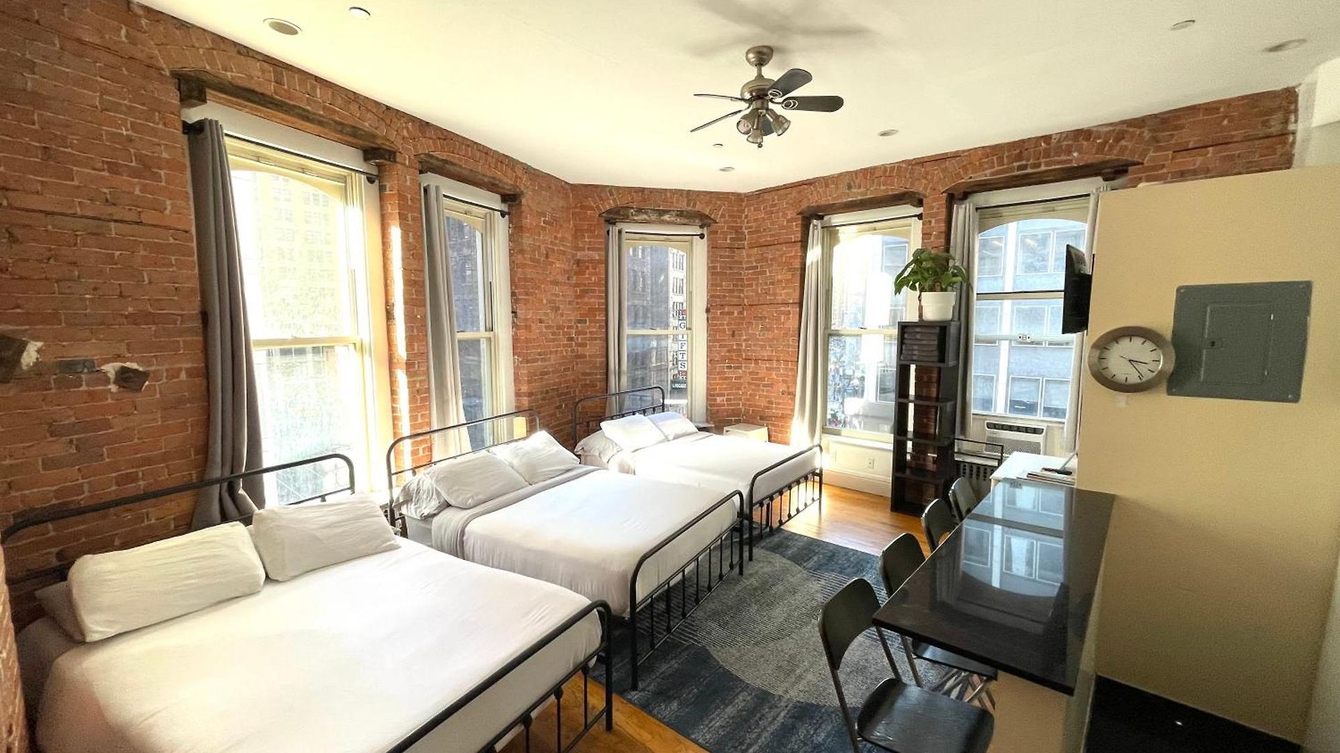 Nest With Kitchenette Apartment
