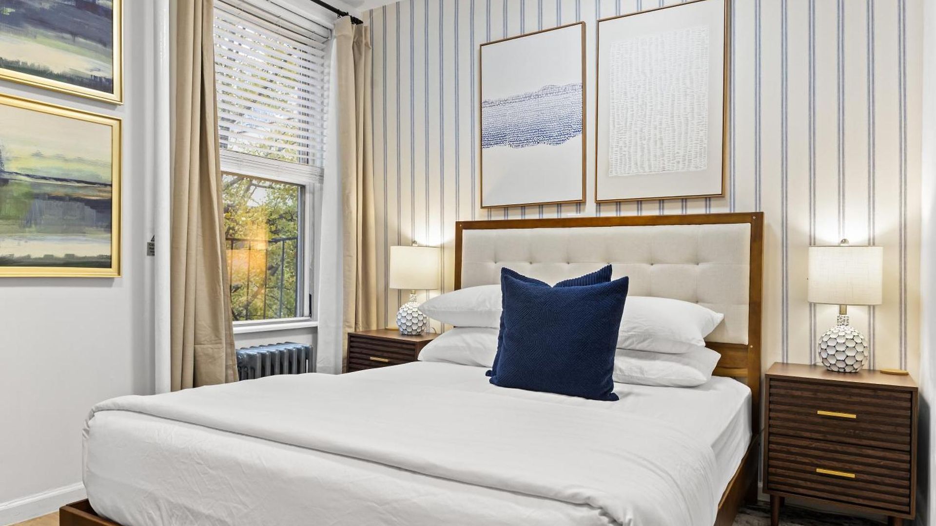 2br In Times Square Near Restaurants Apartment