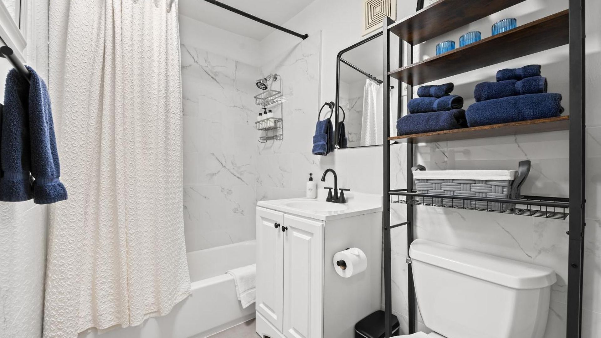 2br In Times Square Near Restaurants