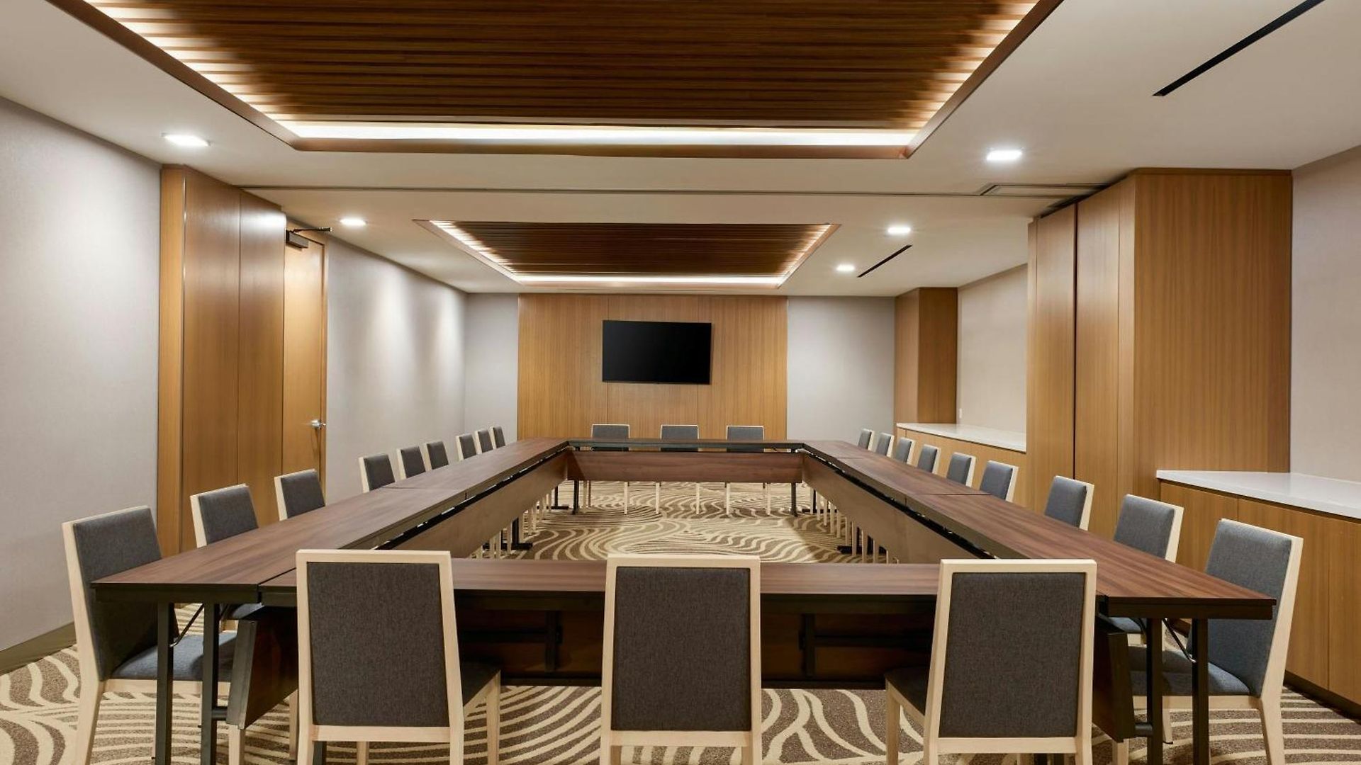 Hotel The Westin Flushing Laguardia Airport 4*