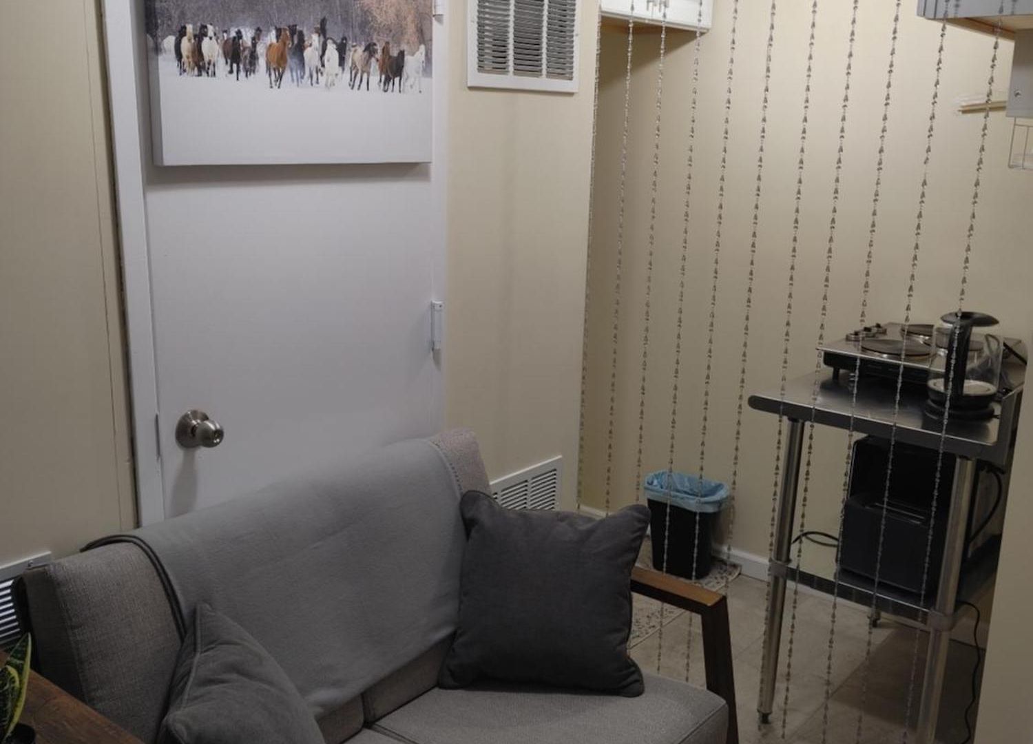 Apartment In A Quiet Peaceful Area. New York