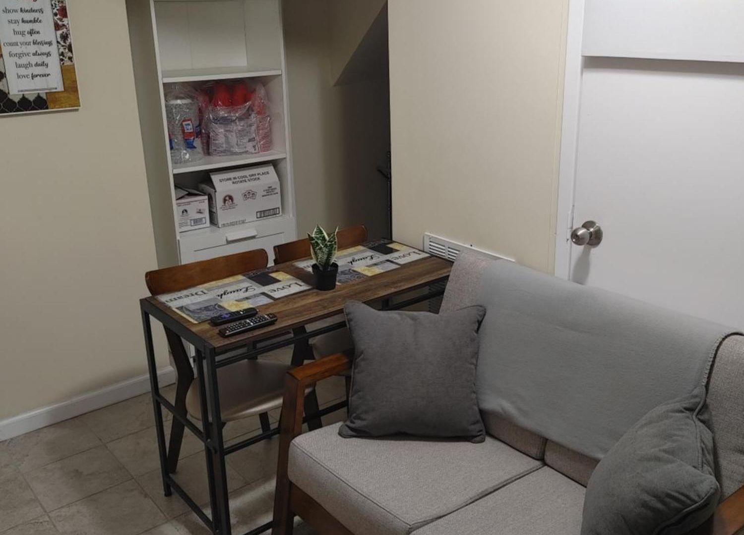 In A Quiet Peaceful Area. Apartment *