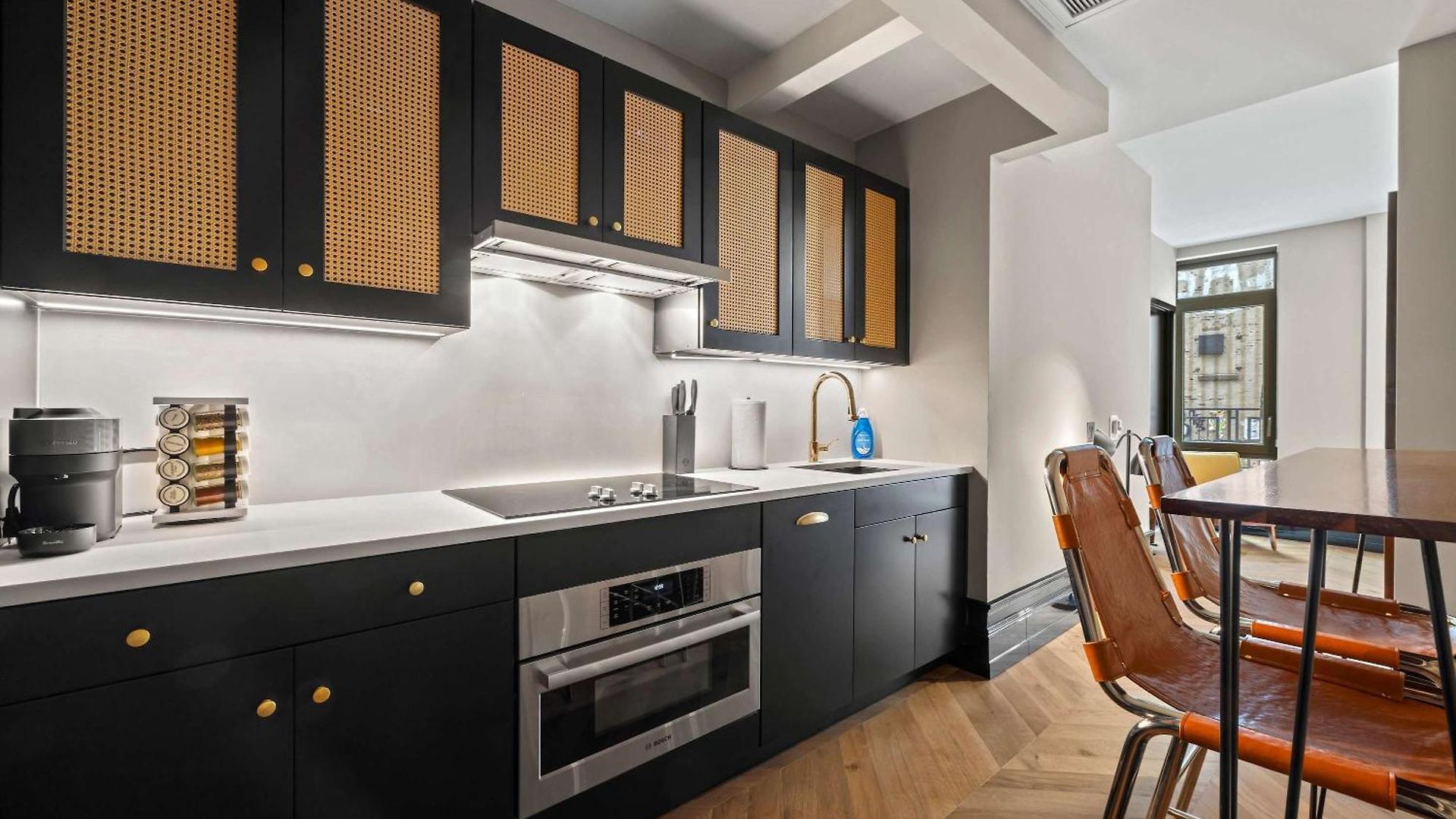 Freeman 201 By Rove Travel - 2br With Shared Amenities *