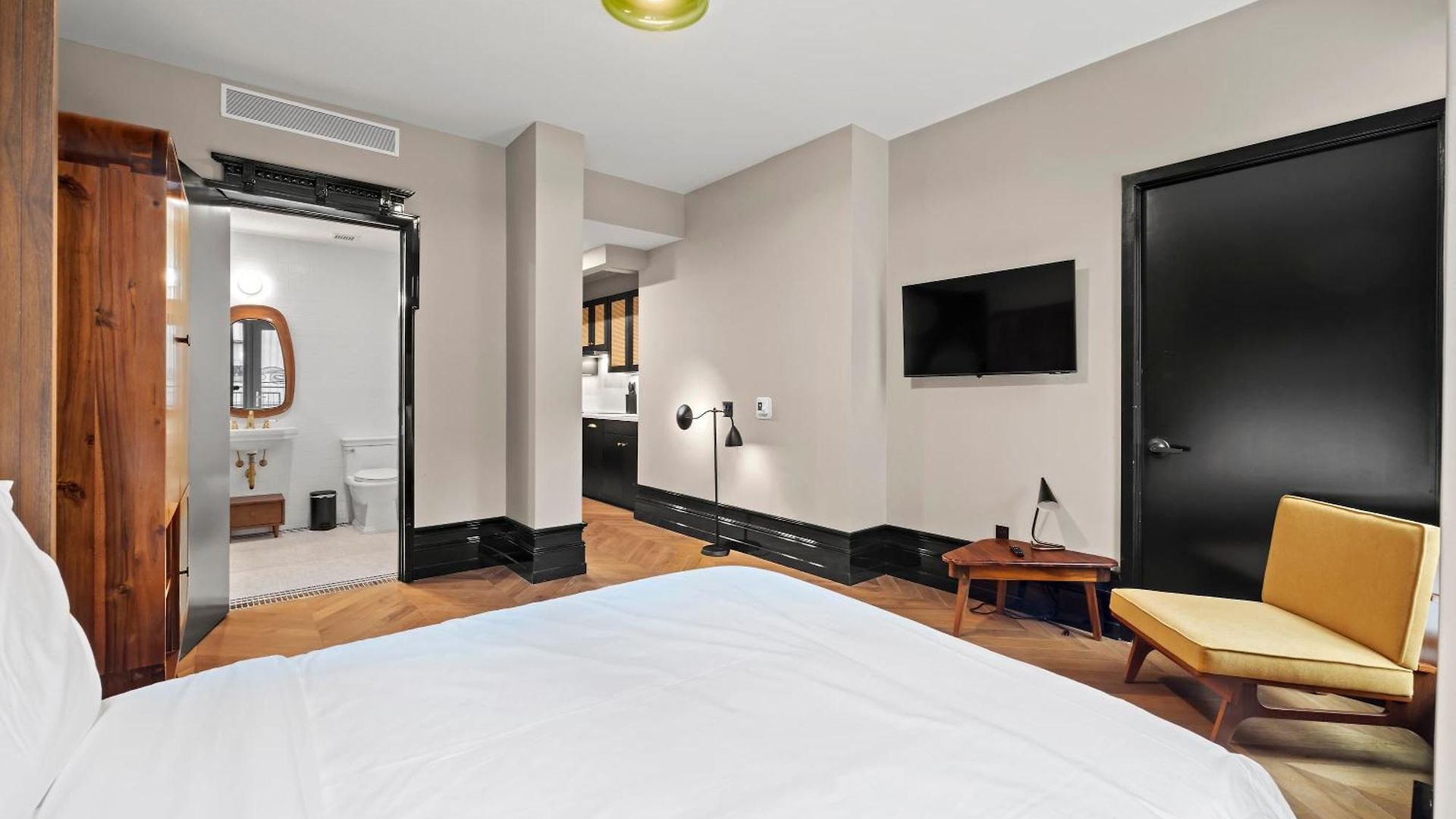 Holiday home Freeman 201 By Rove Travel - 2br With Shared Amenities