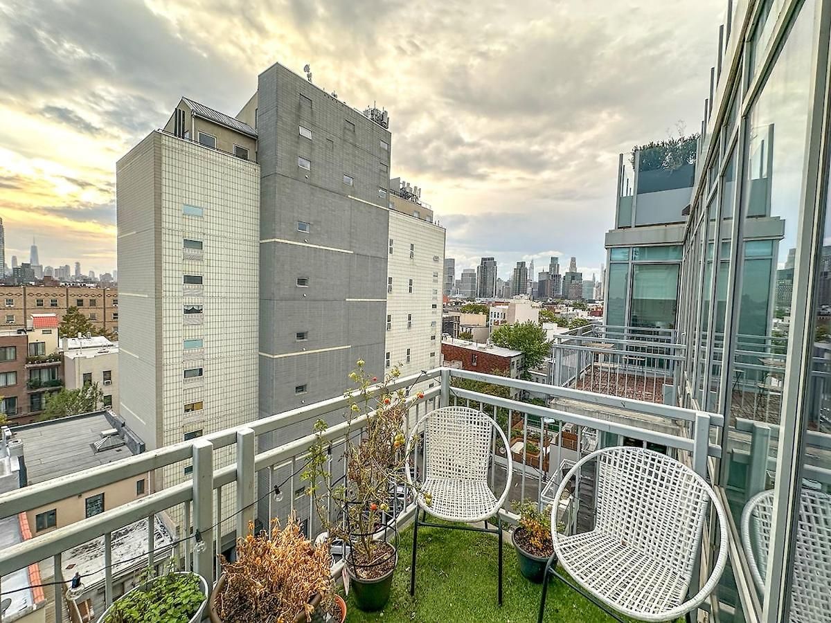 Penthouse In Greenpoint