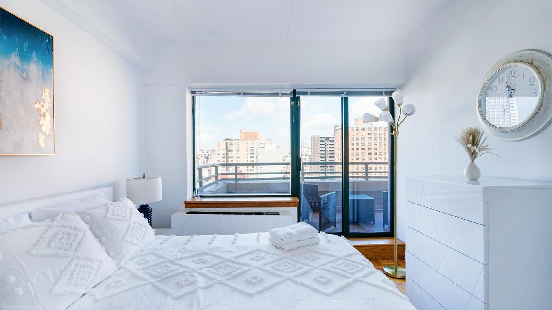 Sunny 3 Bedroom 1 Bath In Nyc New York