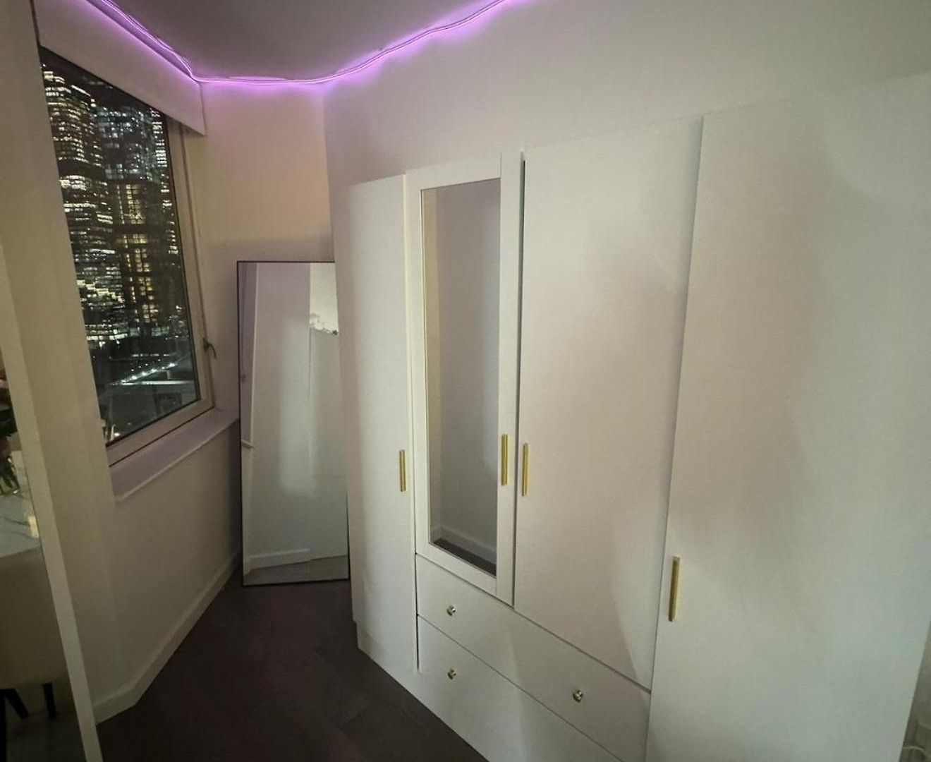 Loft In With Ameneties Building Location In Midtown Apartment New York