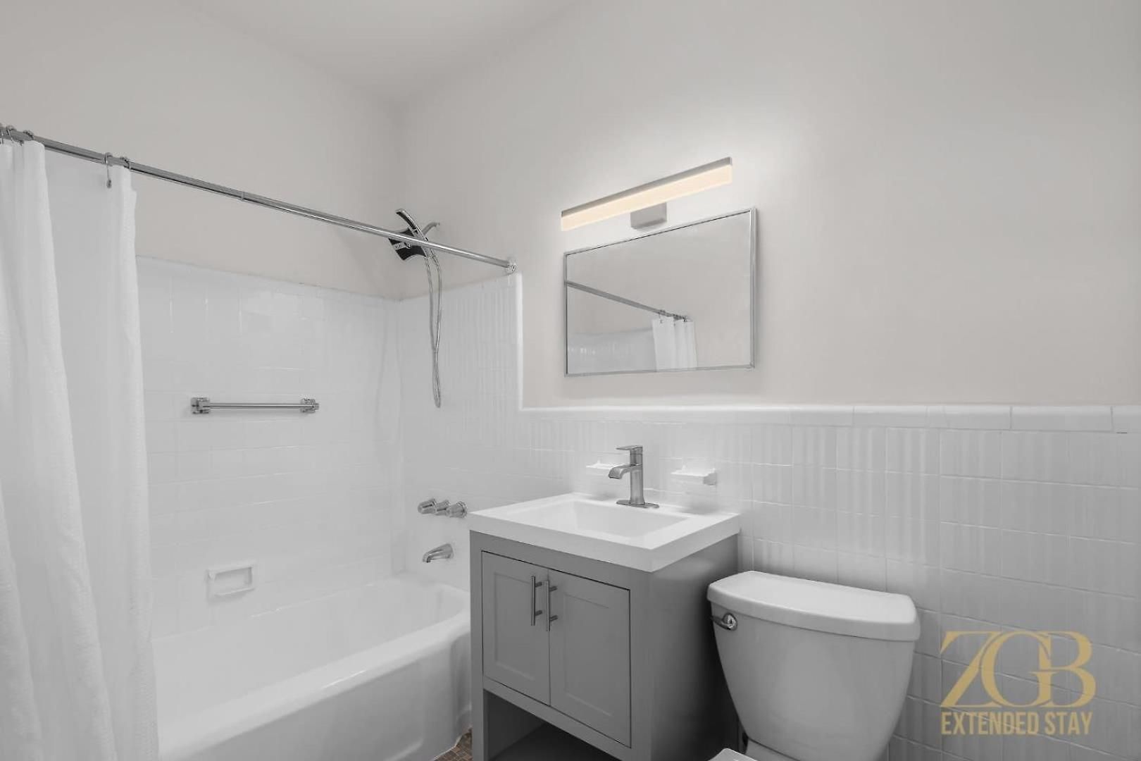 State-of-the-art Loft-style 2br - Laundry - Chelsea *