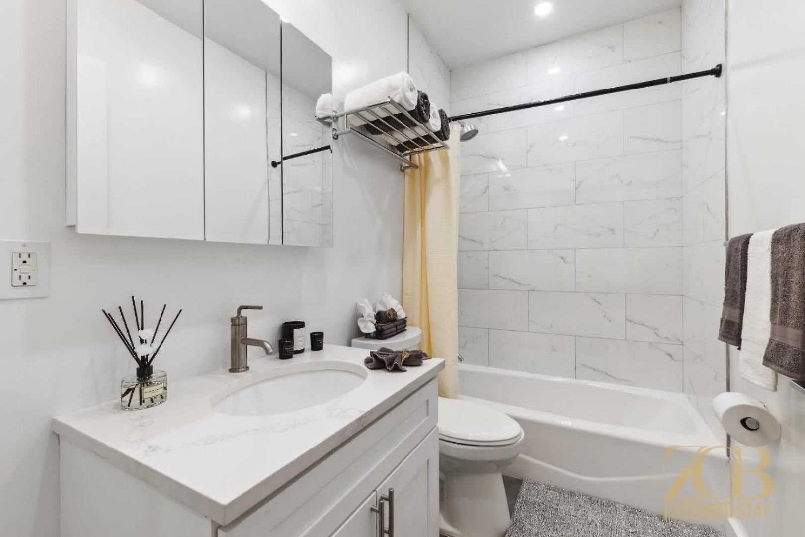 Chic 3br 2ba West Village With Private Oasis