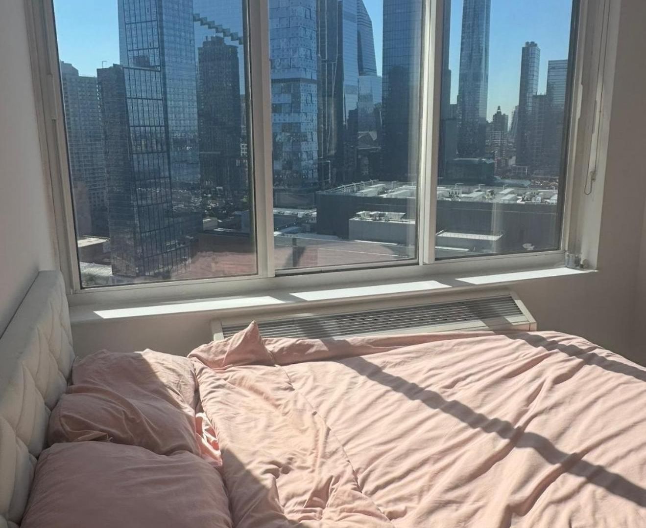 Loft In With Ameneties Building Location In Midtown Apartment *