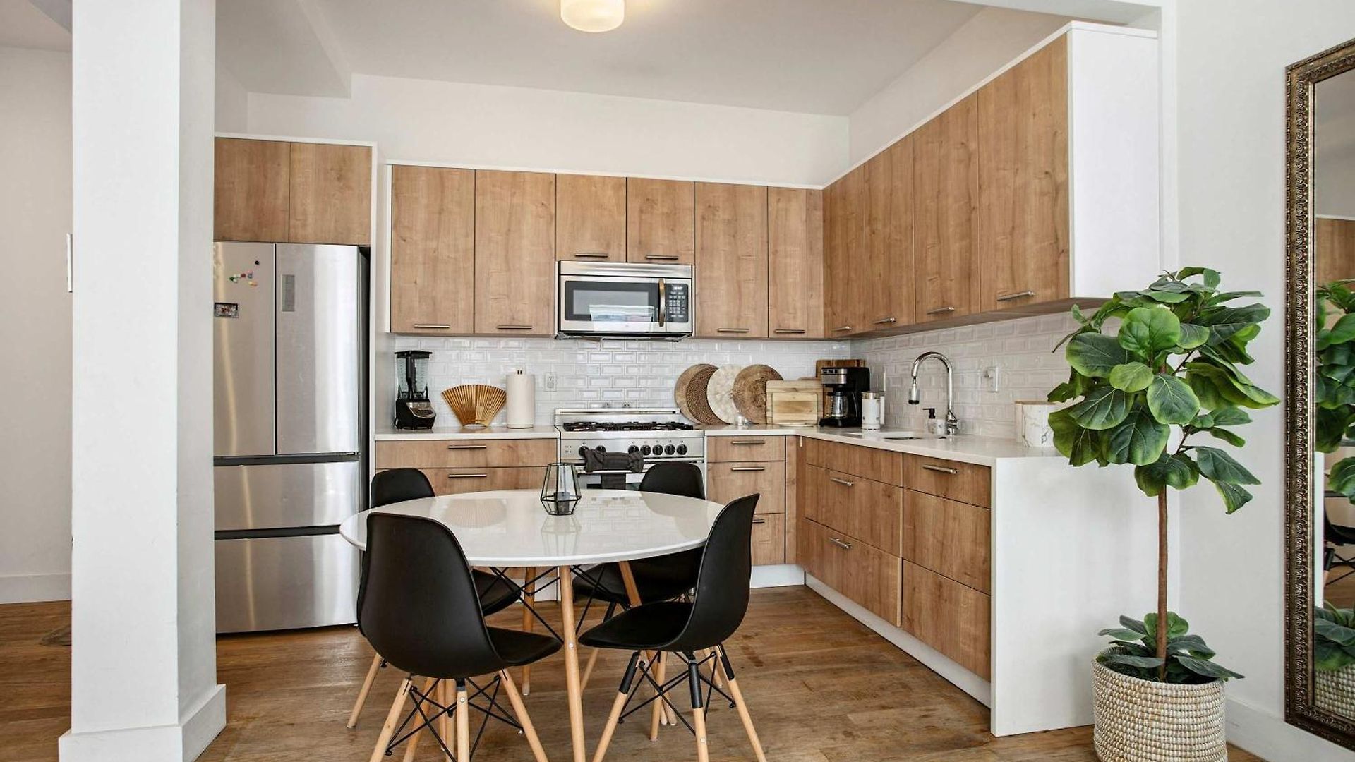 Beautiful And Spacious 2 Bed 2 Bath - Elevator