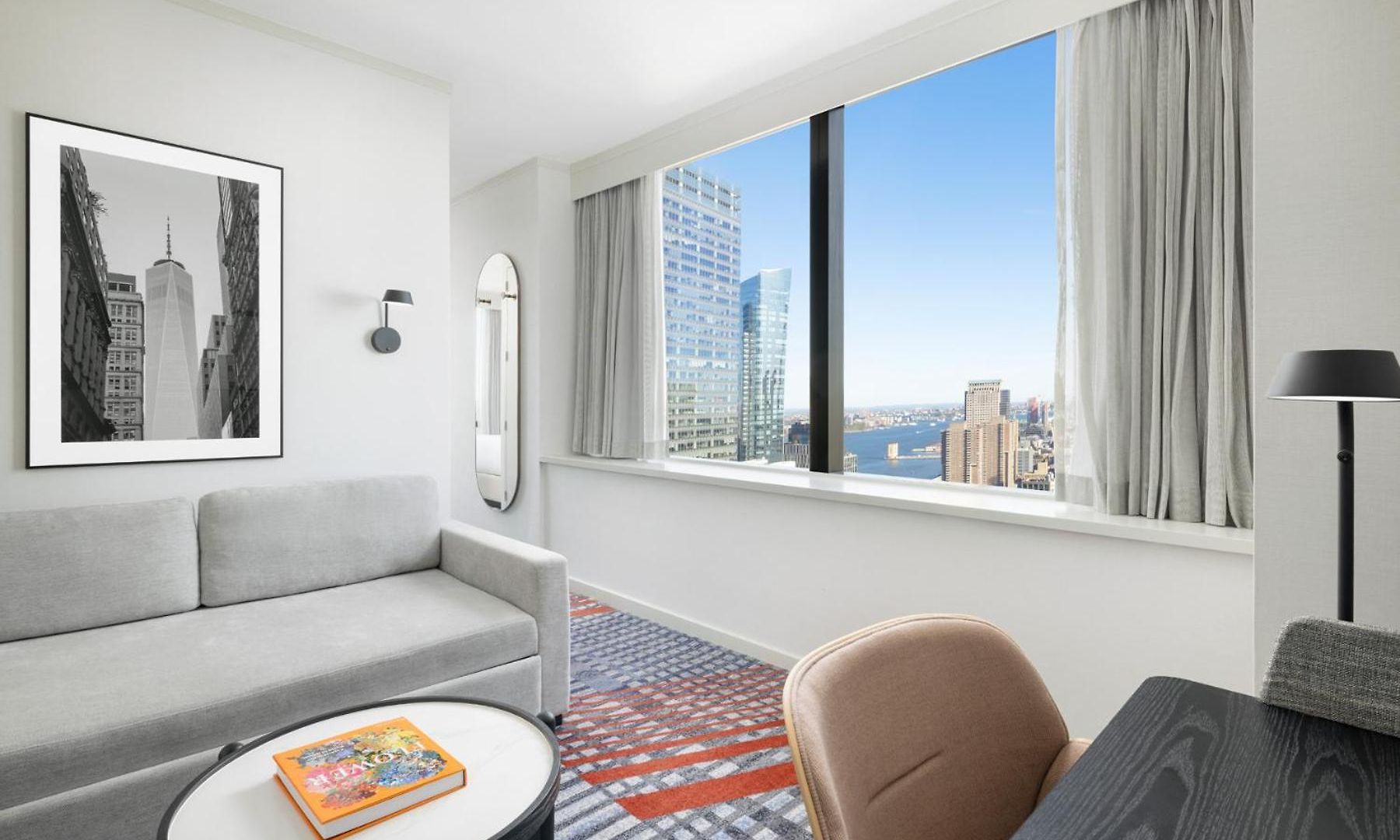 Millennium Downtown Hotel 4*