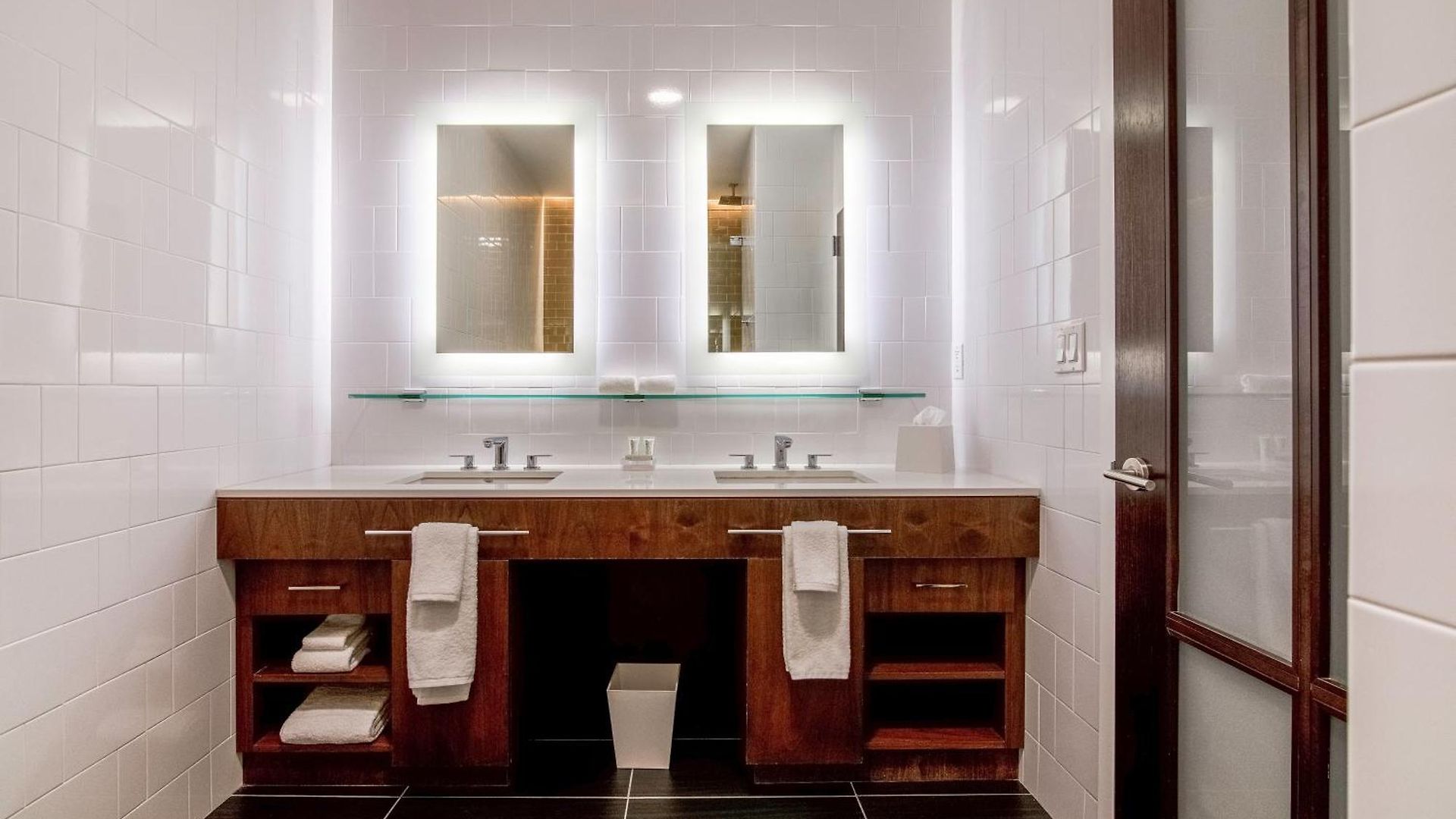 Mint House 70 Pine By Kasa 4*
