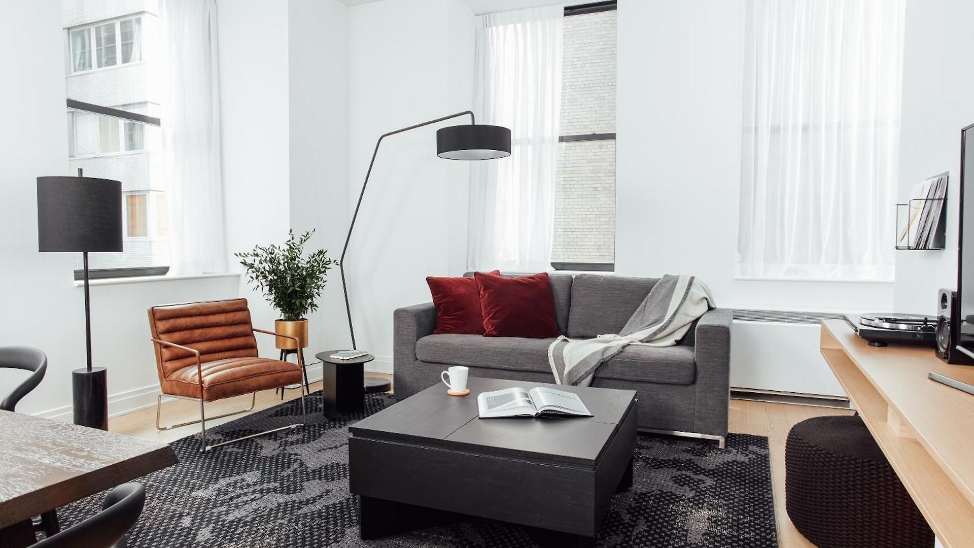 Mint House 70 Pine By Kasa