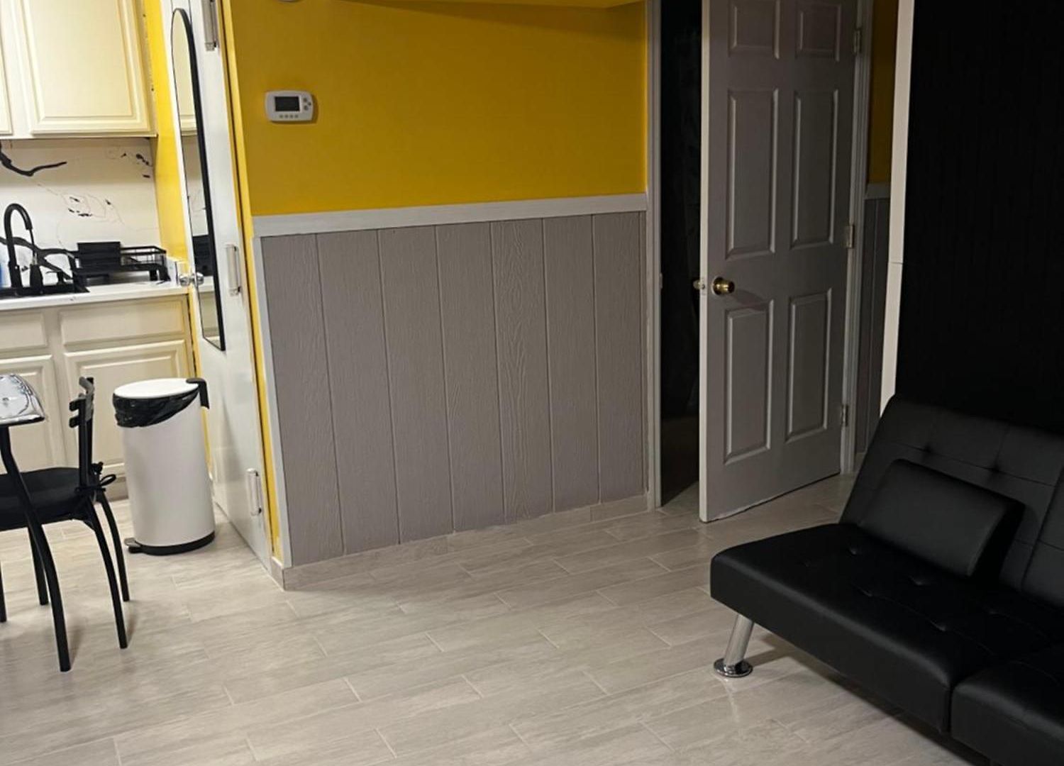 Large 3-bedrooms/2-bath Apt, One Block To Train * New York
