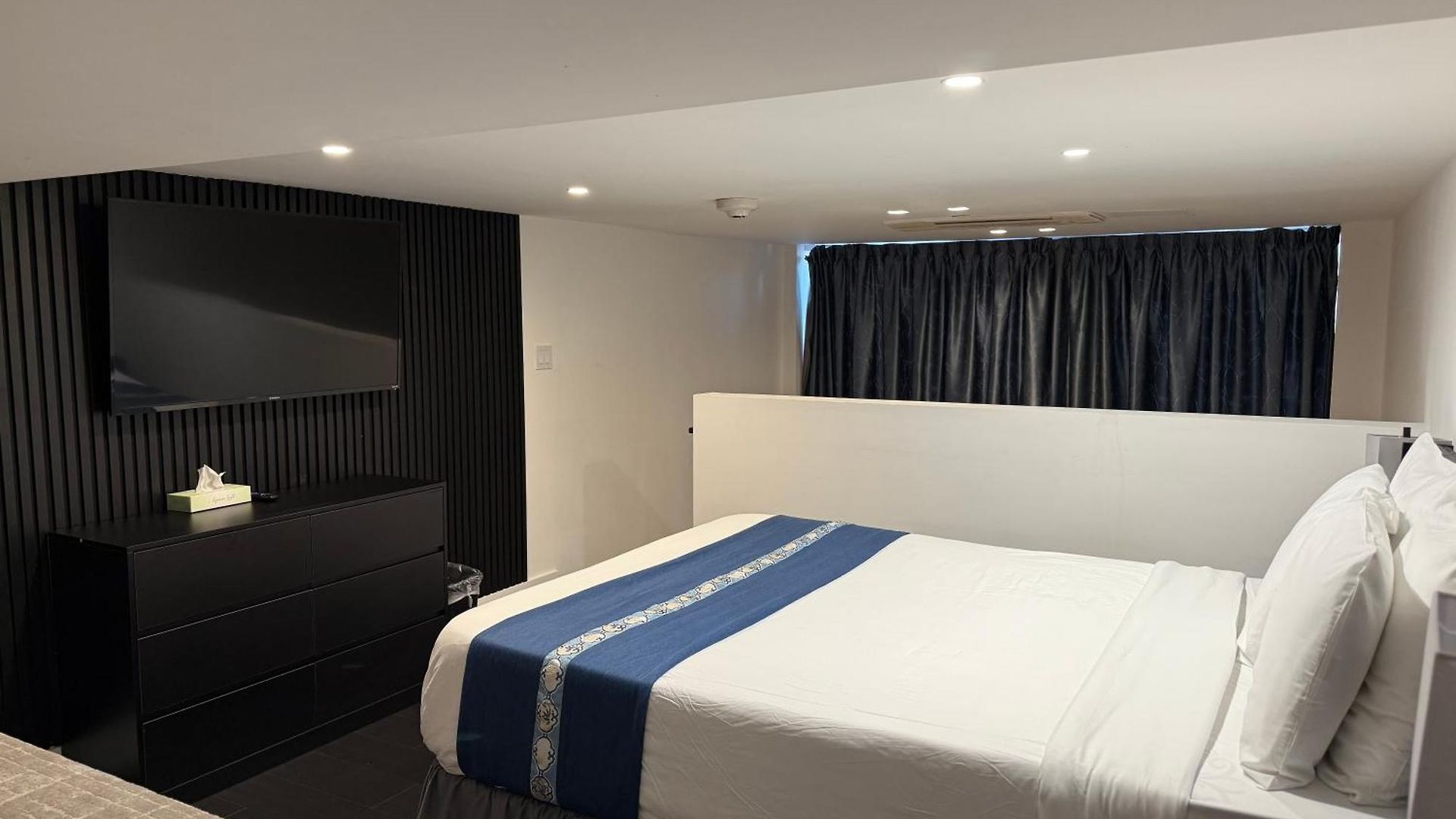 Nova Brooklyn Hotel