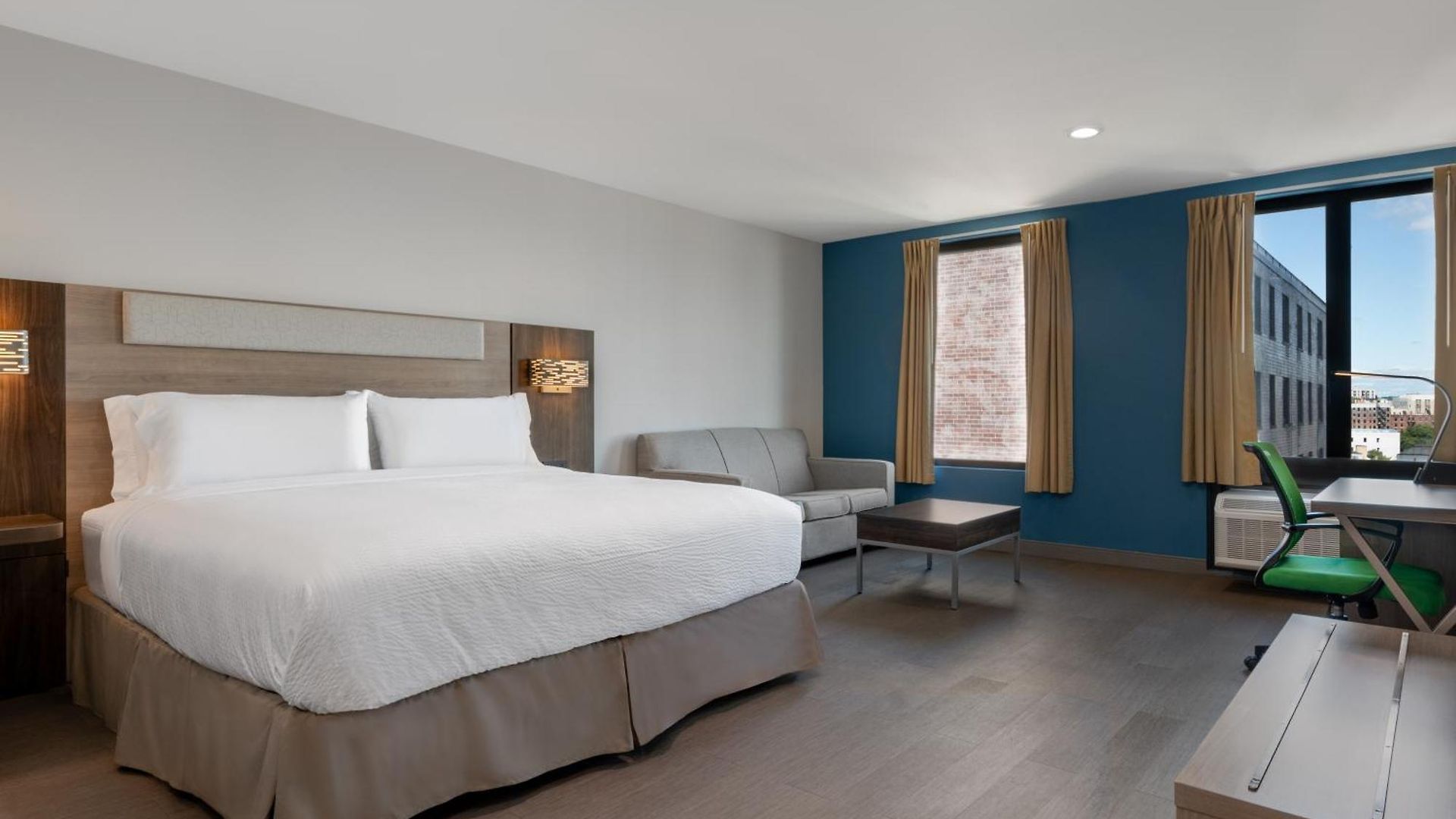 Express & Bronx - Barnabas Area By Ihg