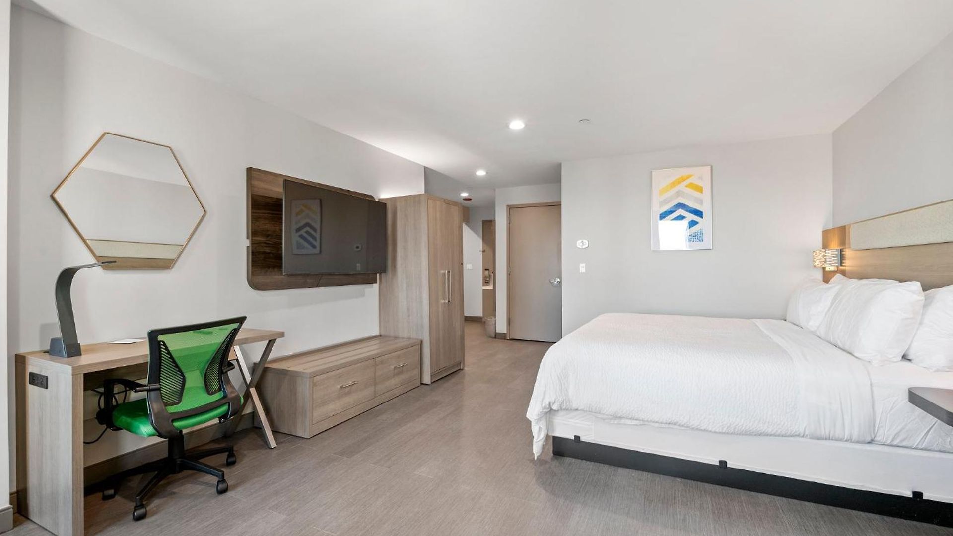 Express & Bronx - Barnabas Area By Ihg New York