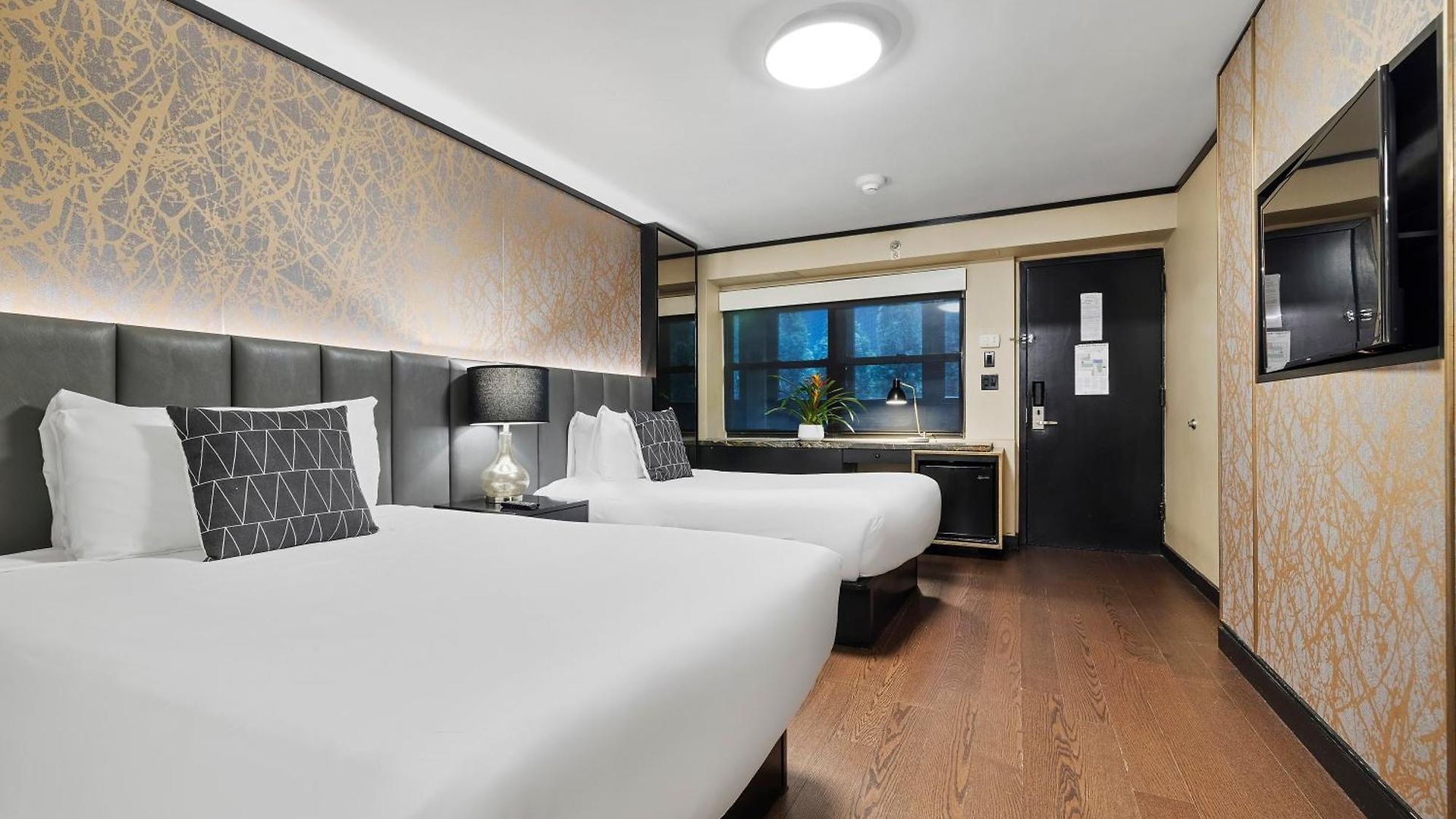 Hudson Yards 3*