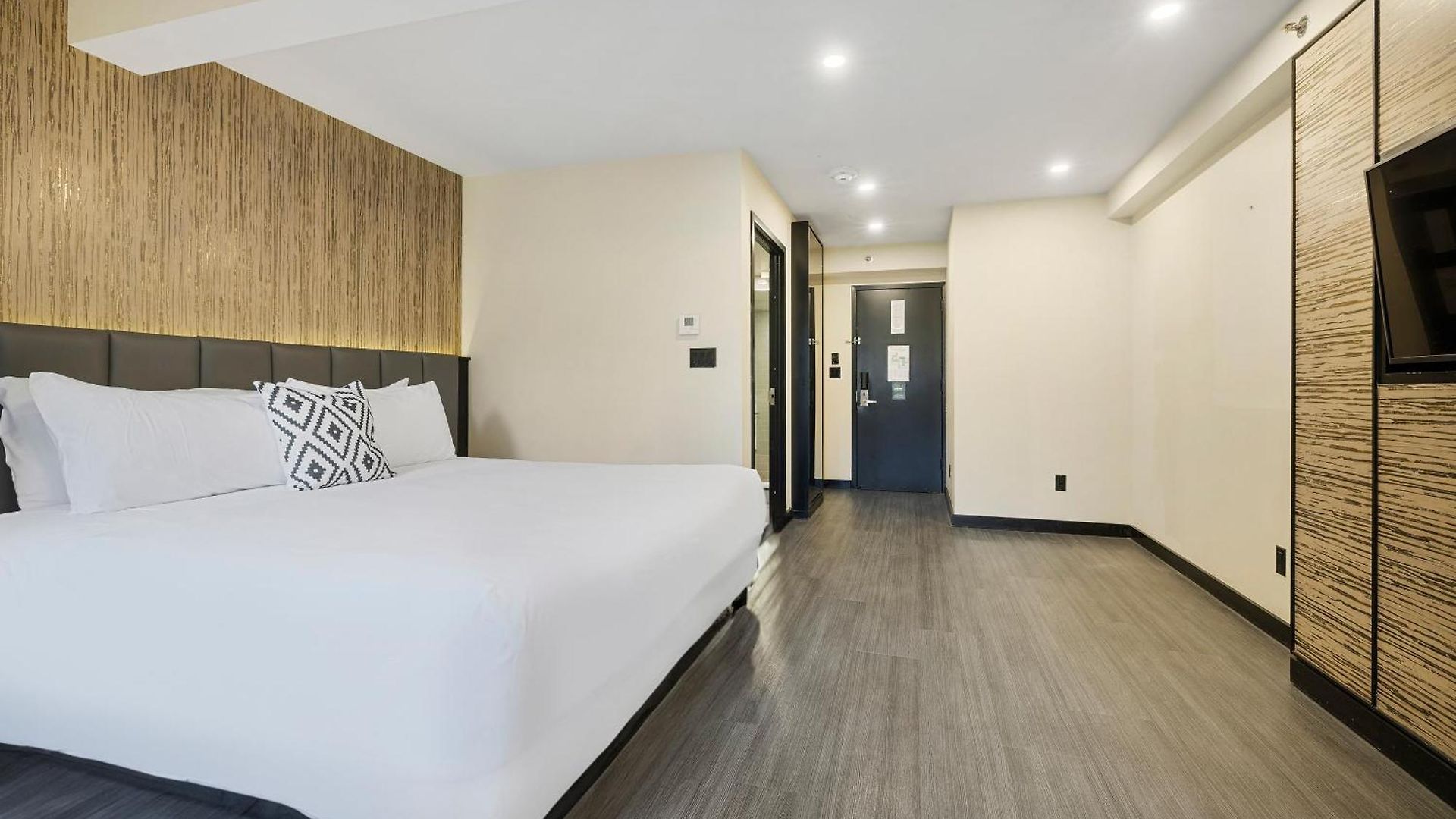 Hudson Yards 3*