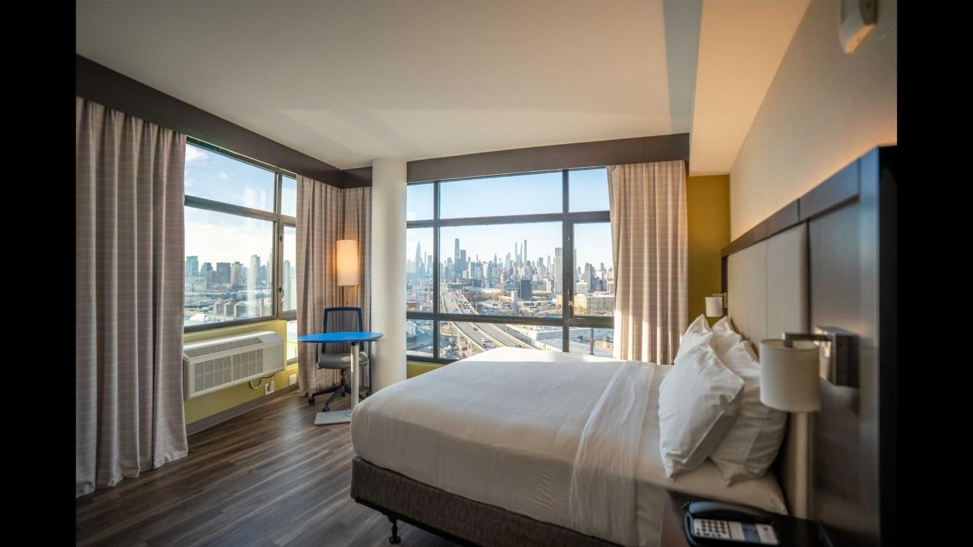 Express Long Island E - By Ihg 3*