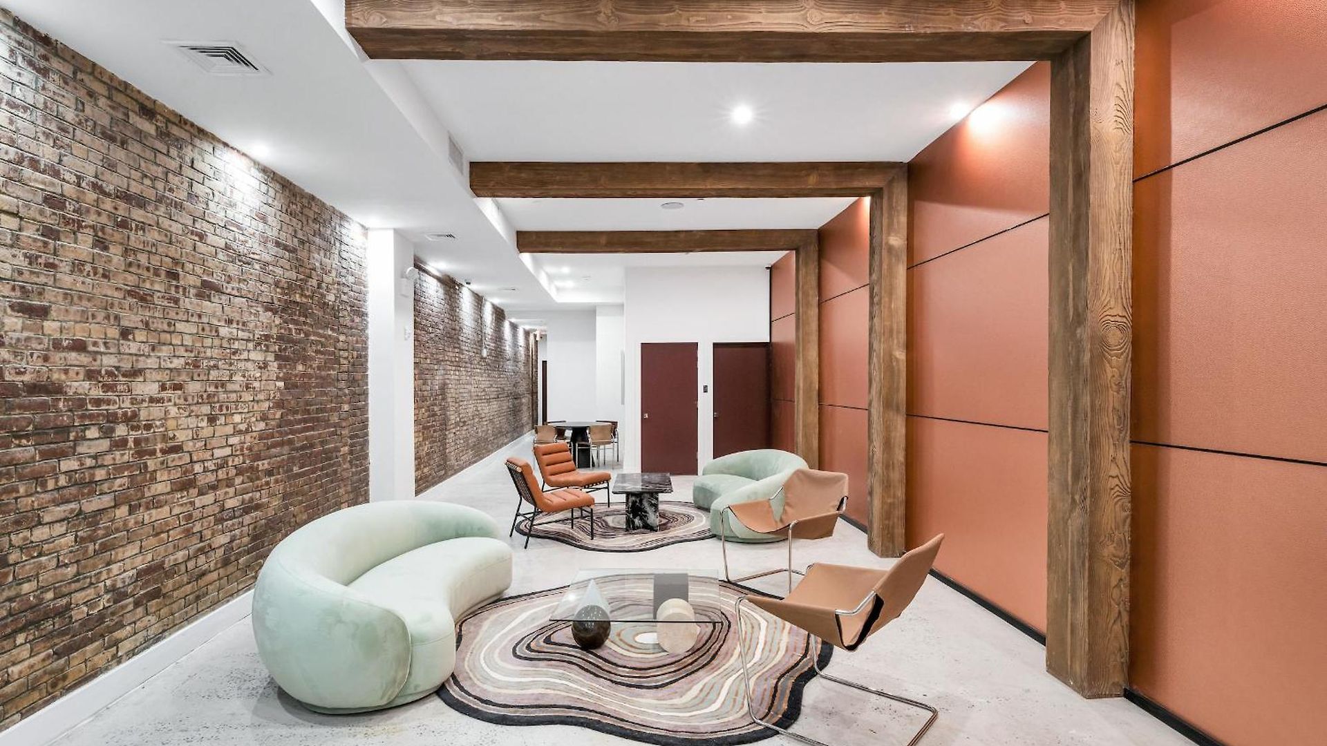Hotel Landmarked Nyc Townhome - Sleeps 10 -group-friendly