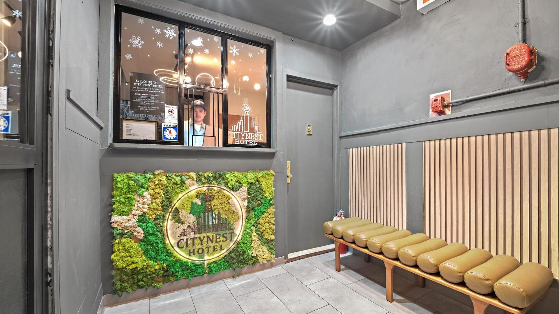 Citynest Hotel 4*