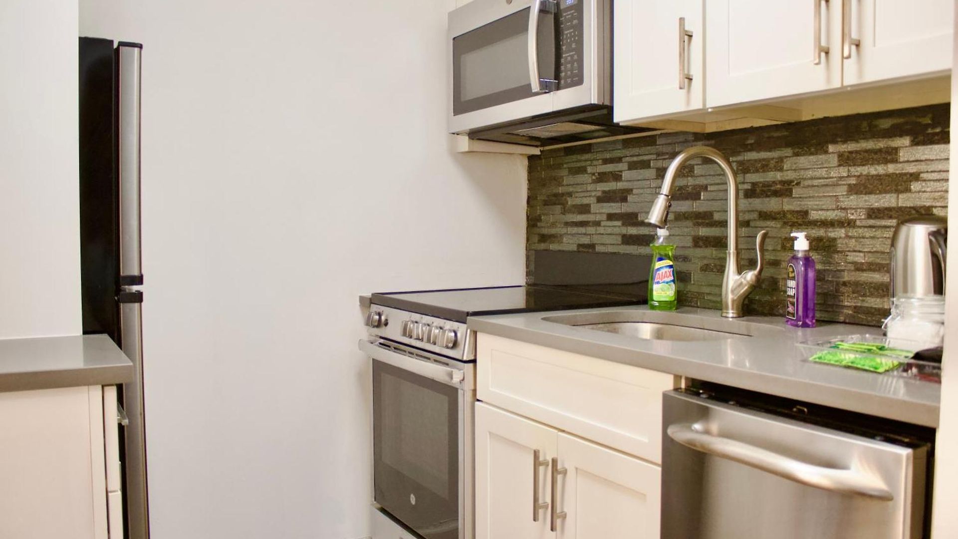 In Times Square! 2-bedroom Aparthotel